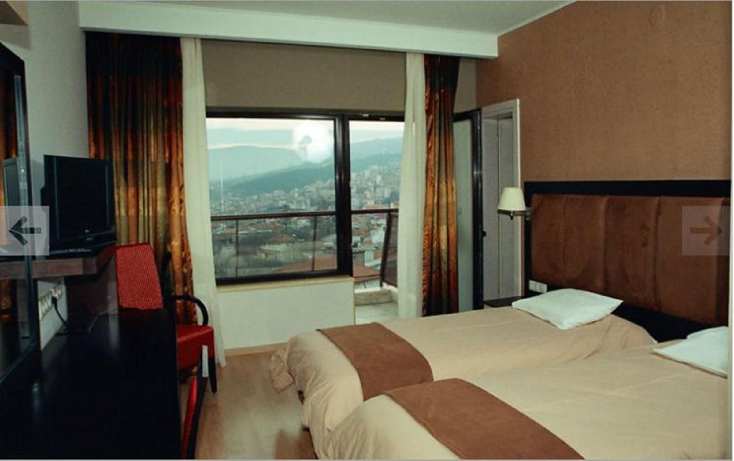 Twin Room - Photo 2
