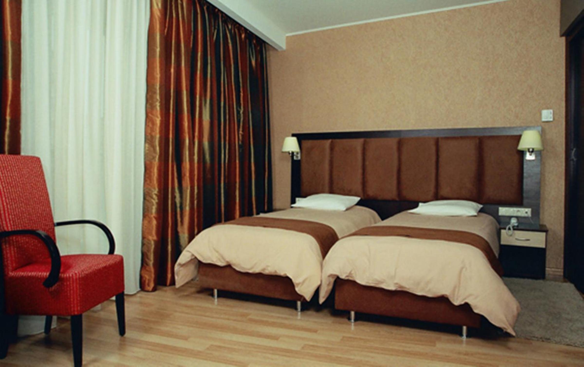 Twin Room - Photo 1