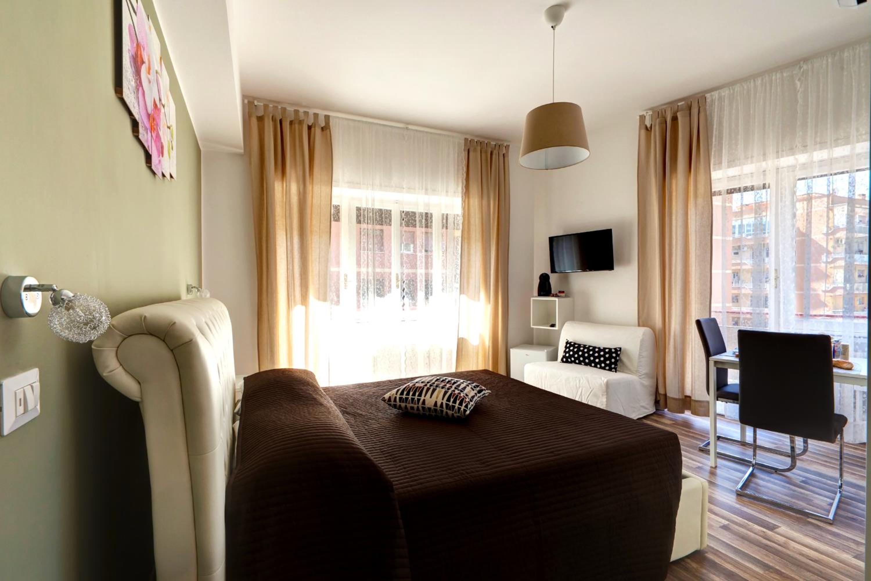 Triple Room with Private Bathroom