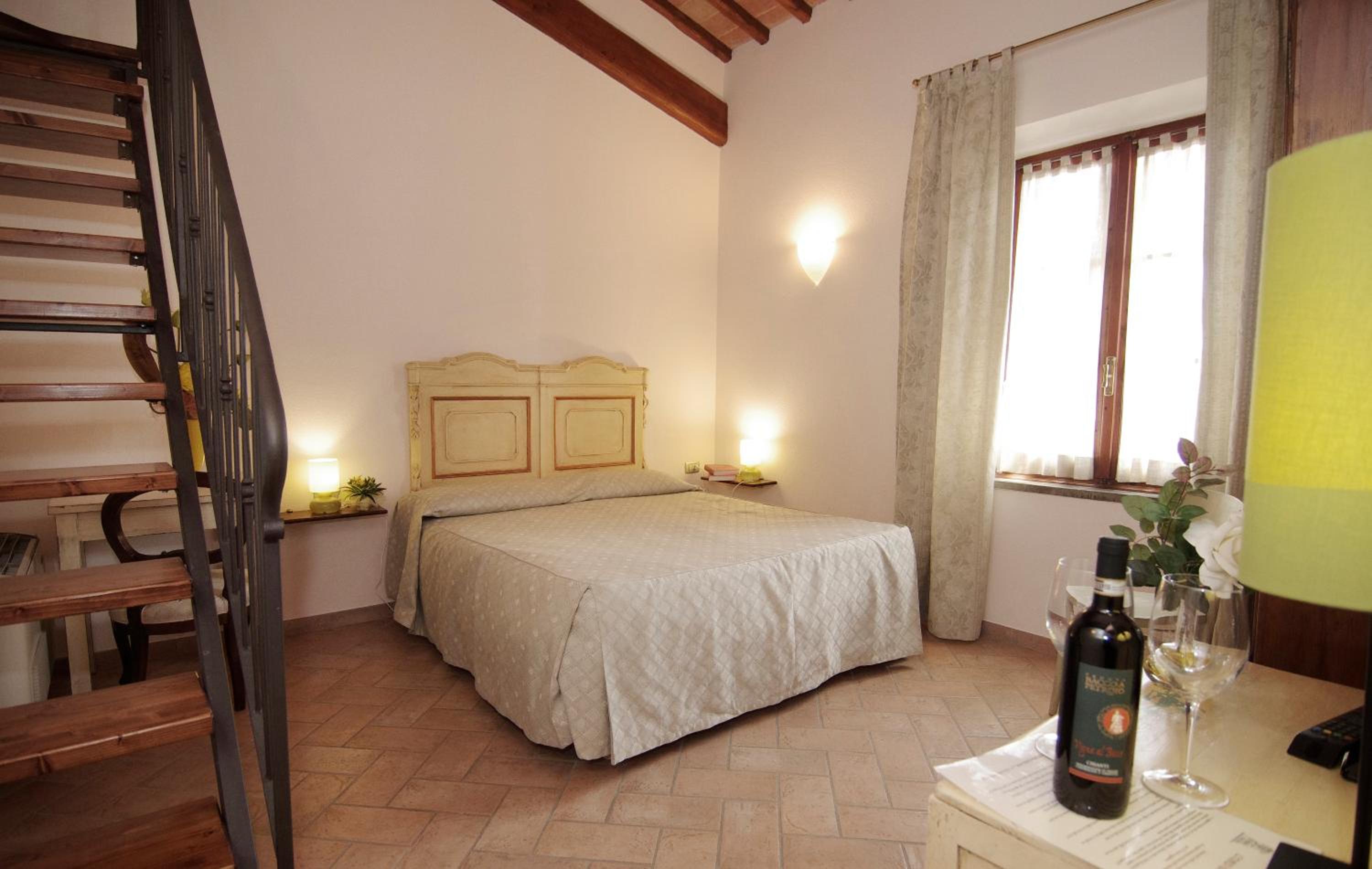 Deluxe Double or Twin Room photo 3