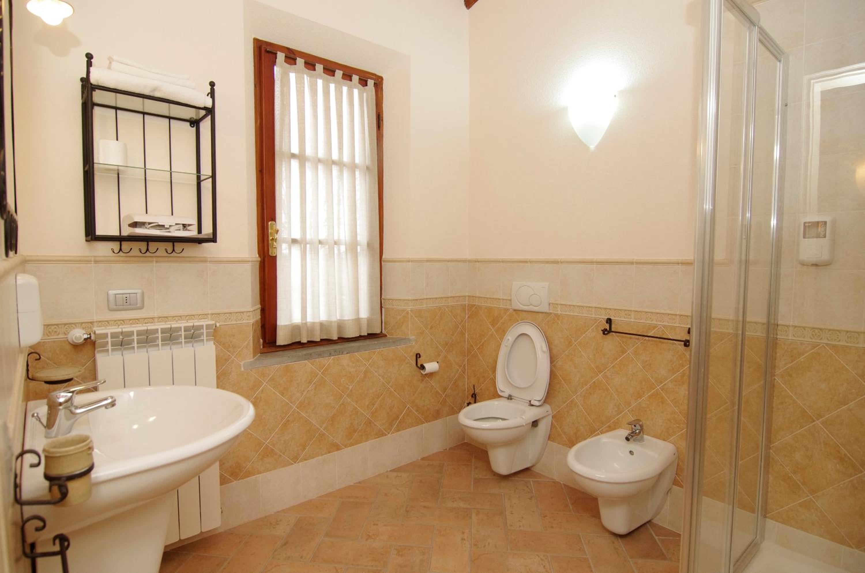 Deluxe Double or Twin Room photo 2