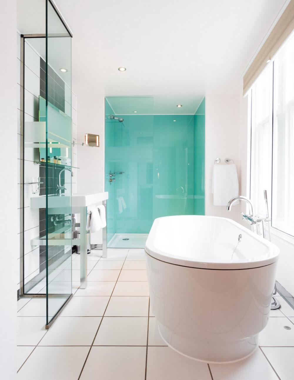 Luxury King Room - Photo 9