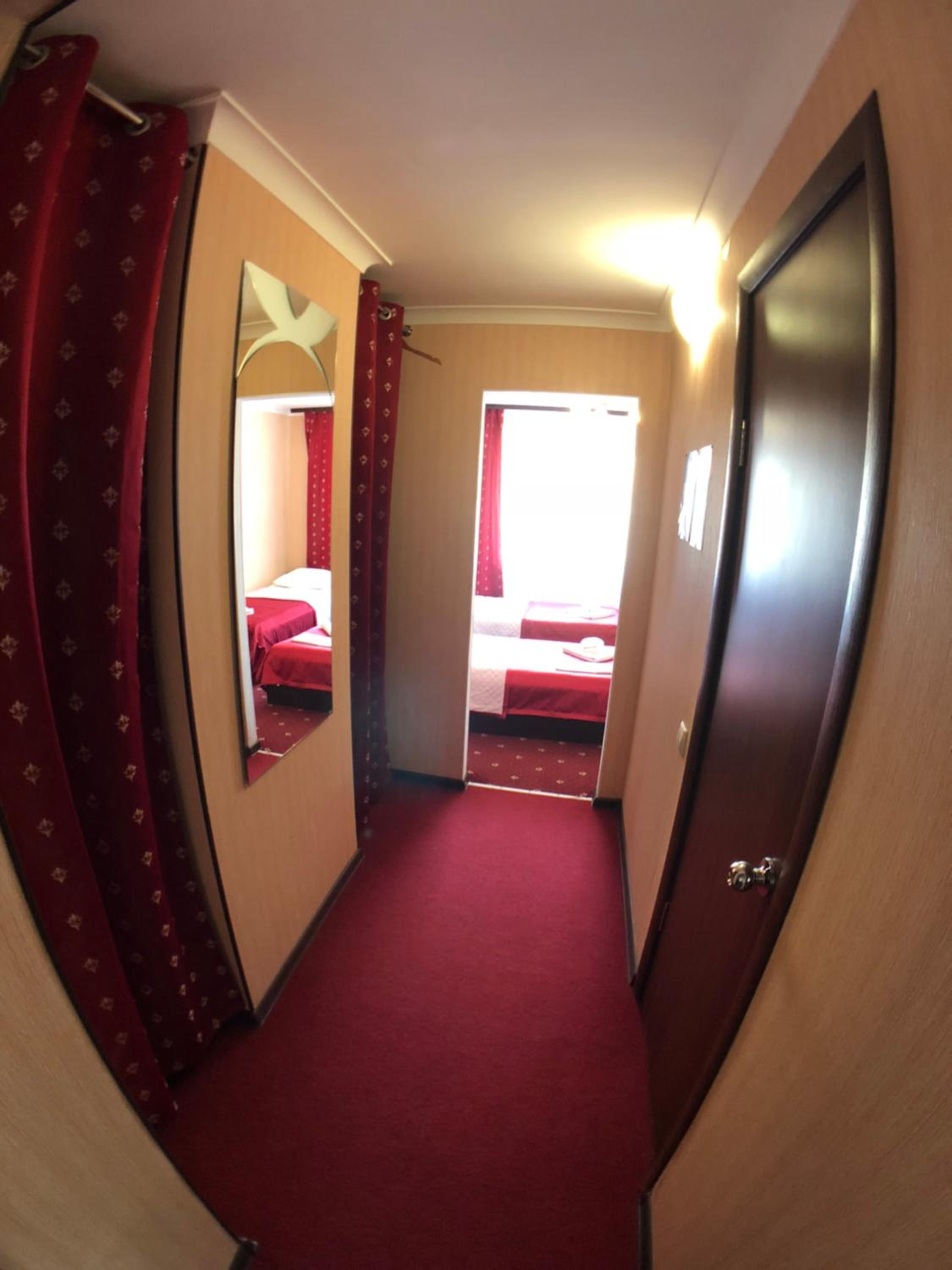 Standard Triple Room - Photo 2