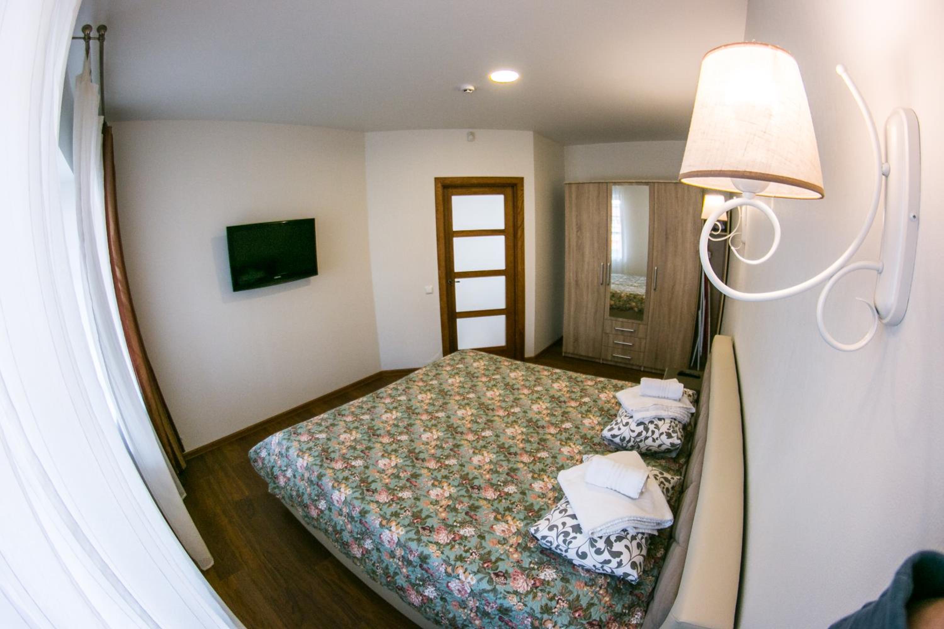 One-Bedroom Apartment with Terrace photo 1