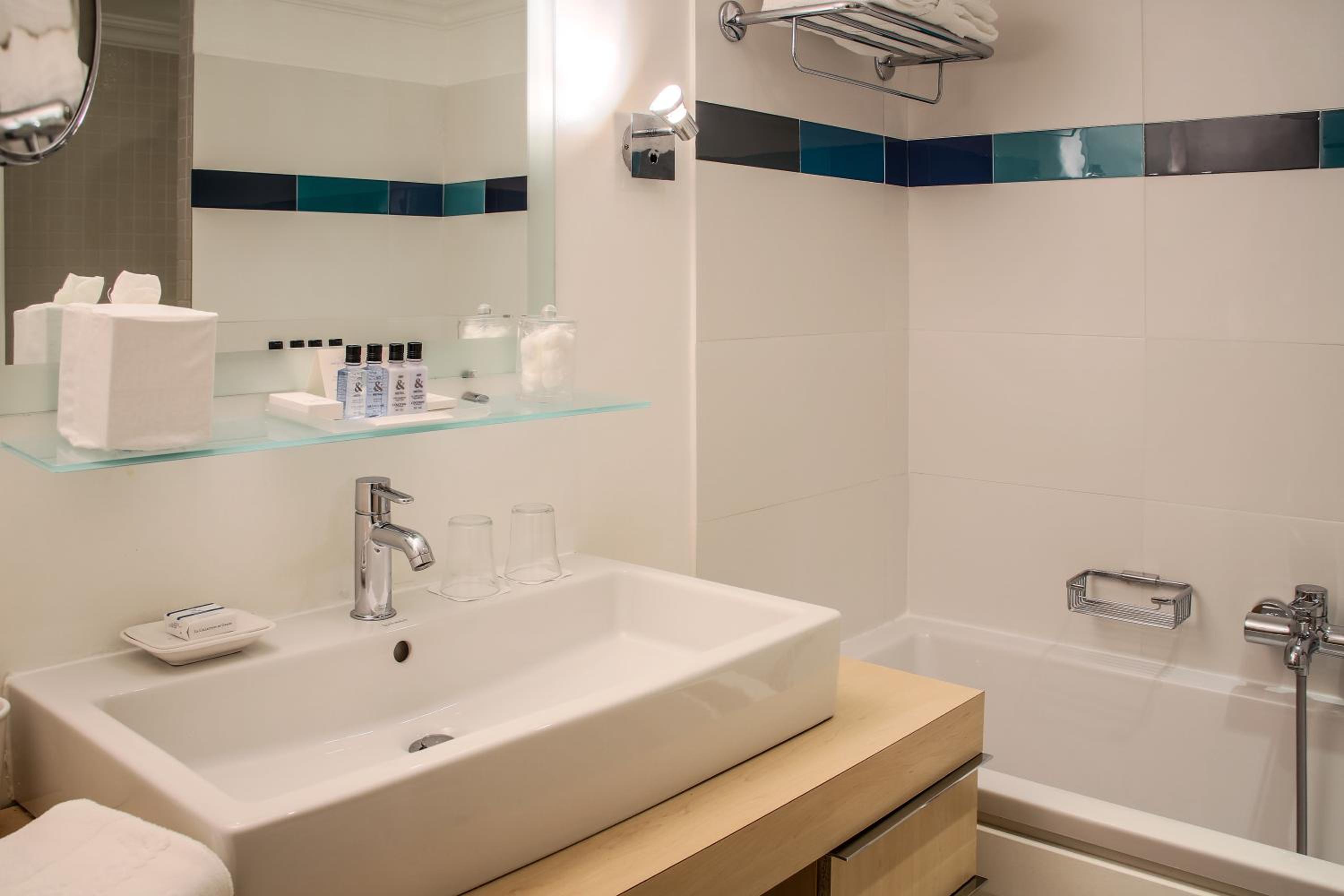 Deluxe room with sea view, free access to the spa and private beach photo 2