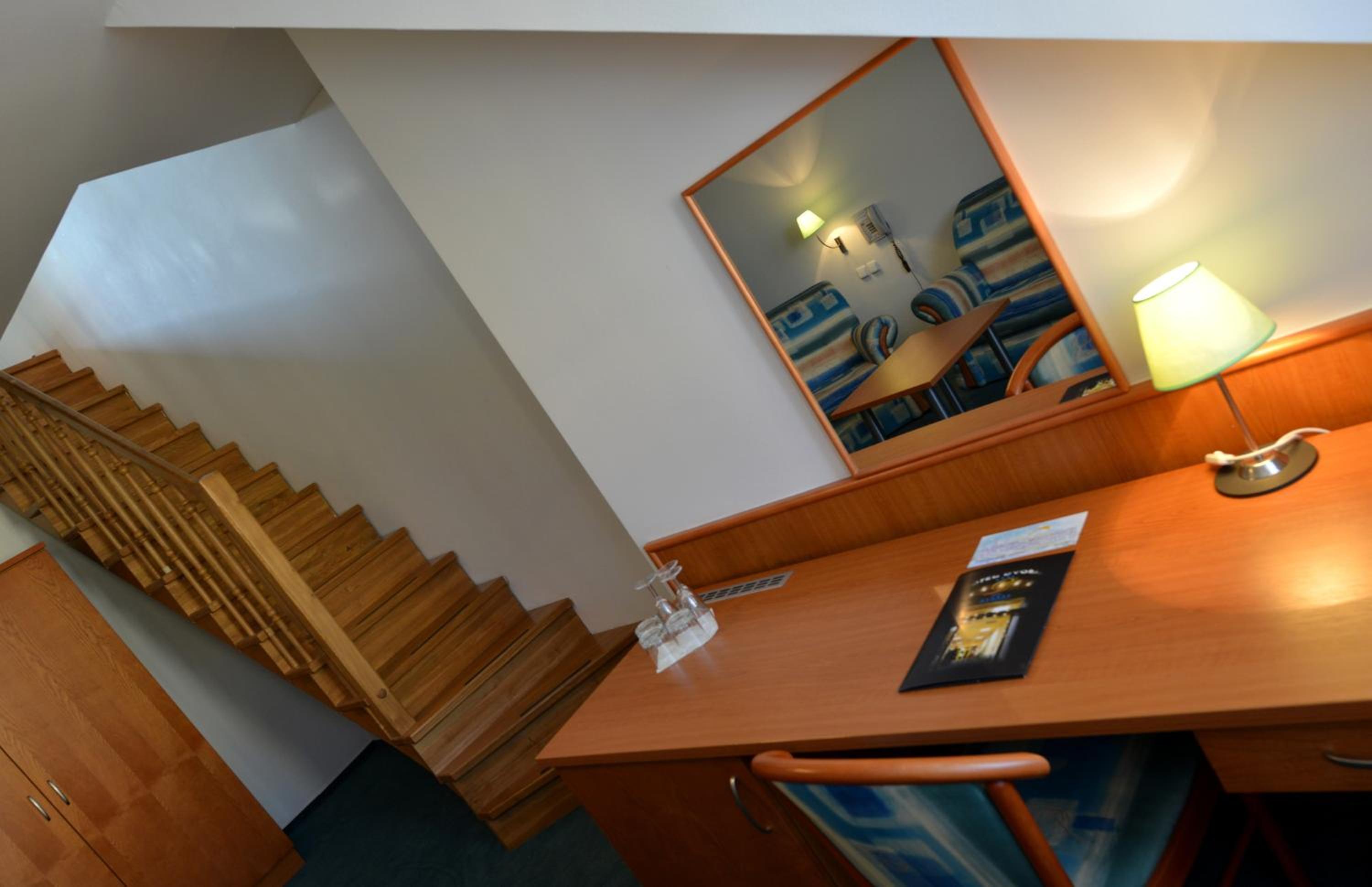 Family Room - Photo 3