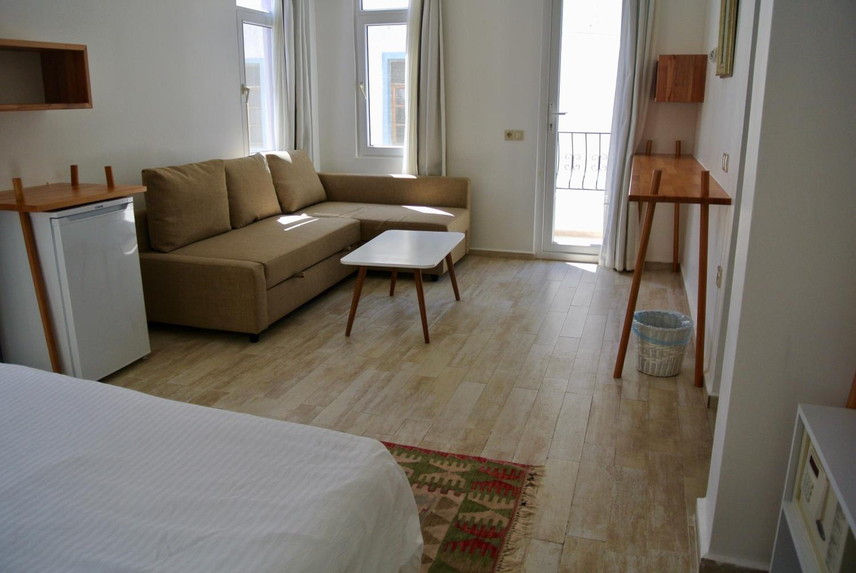 Deluxe Family Room - Photo 3