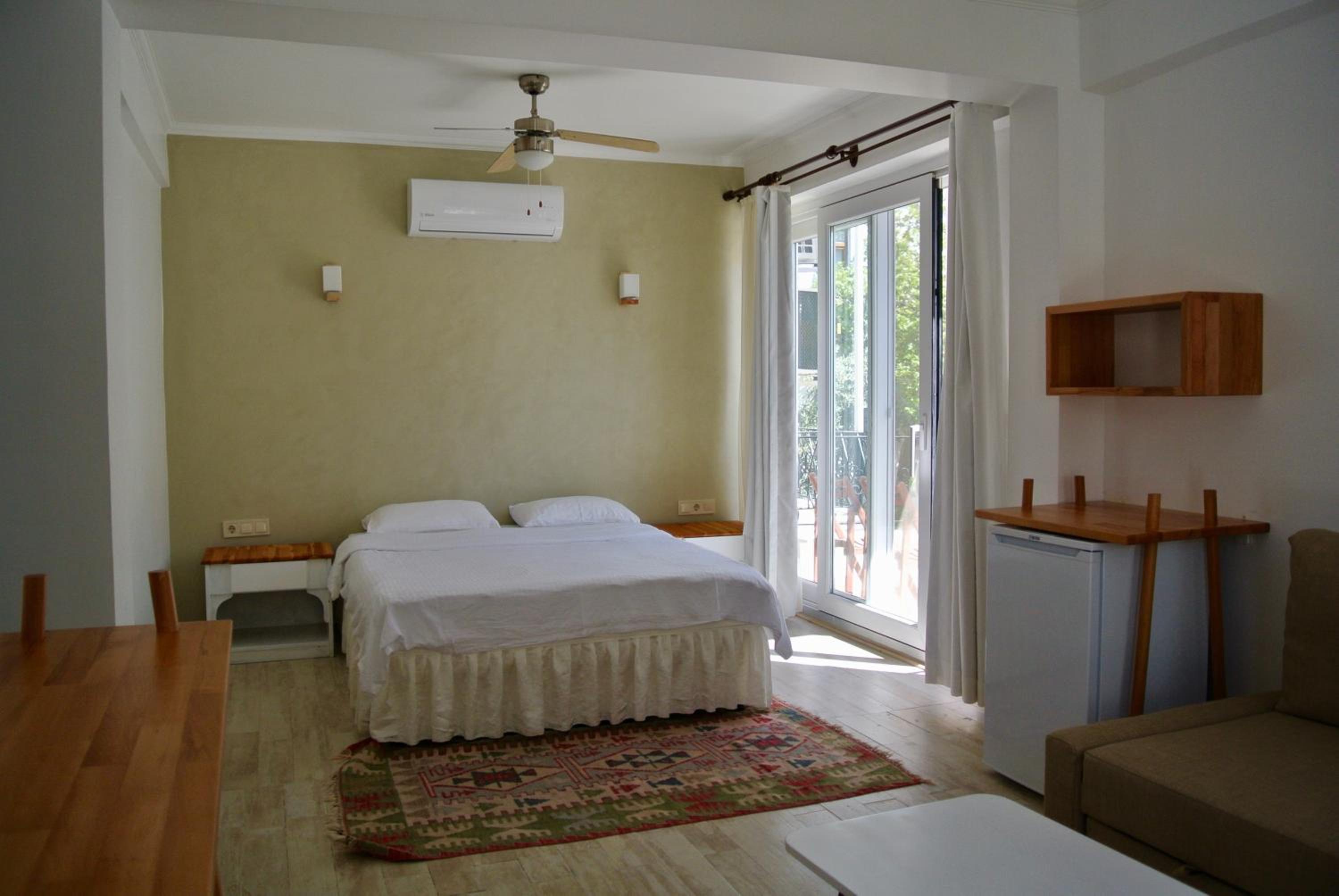 Deluxe Family Room - Photo 6