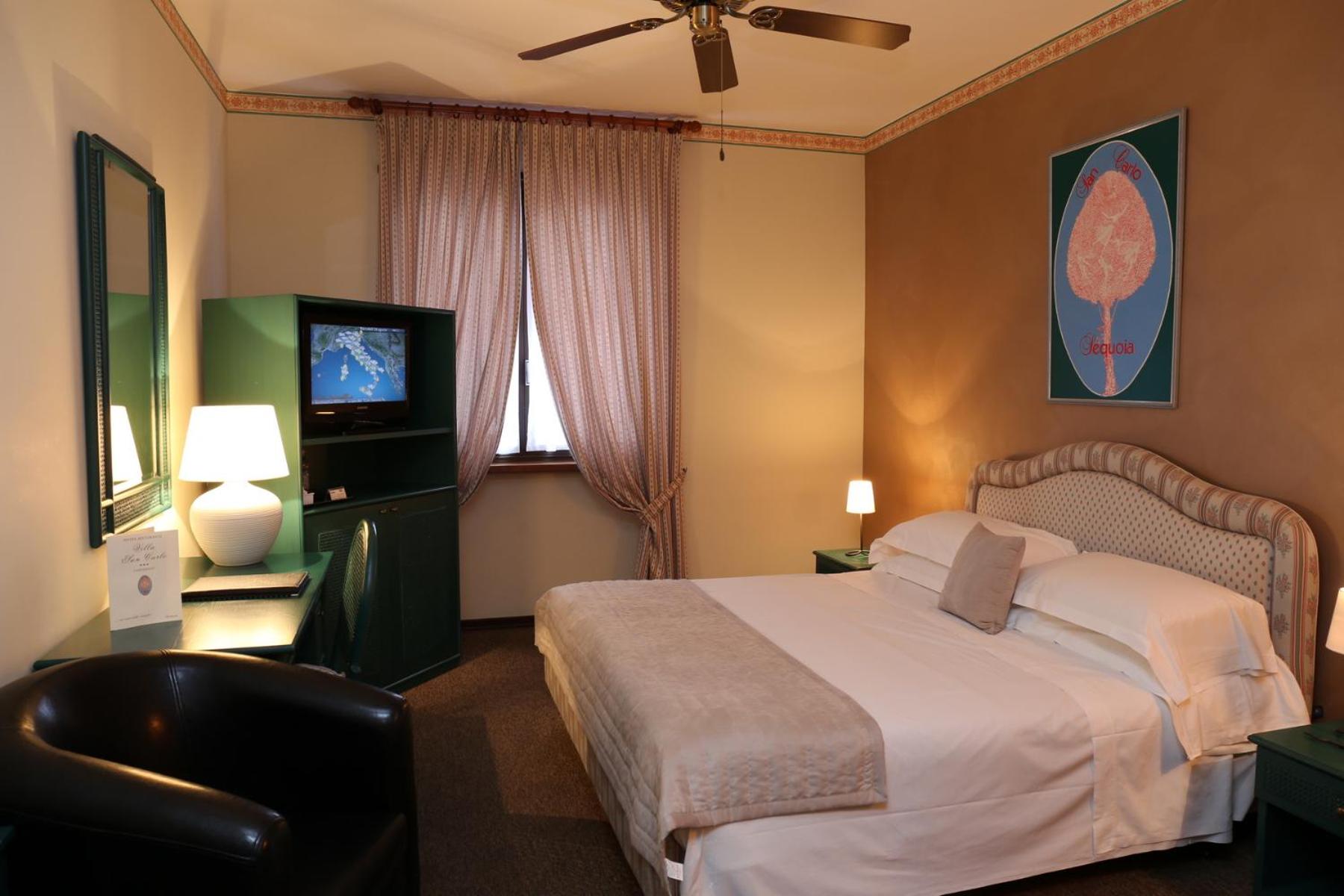 Double or Twin Room photo 2