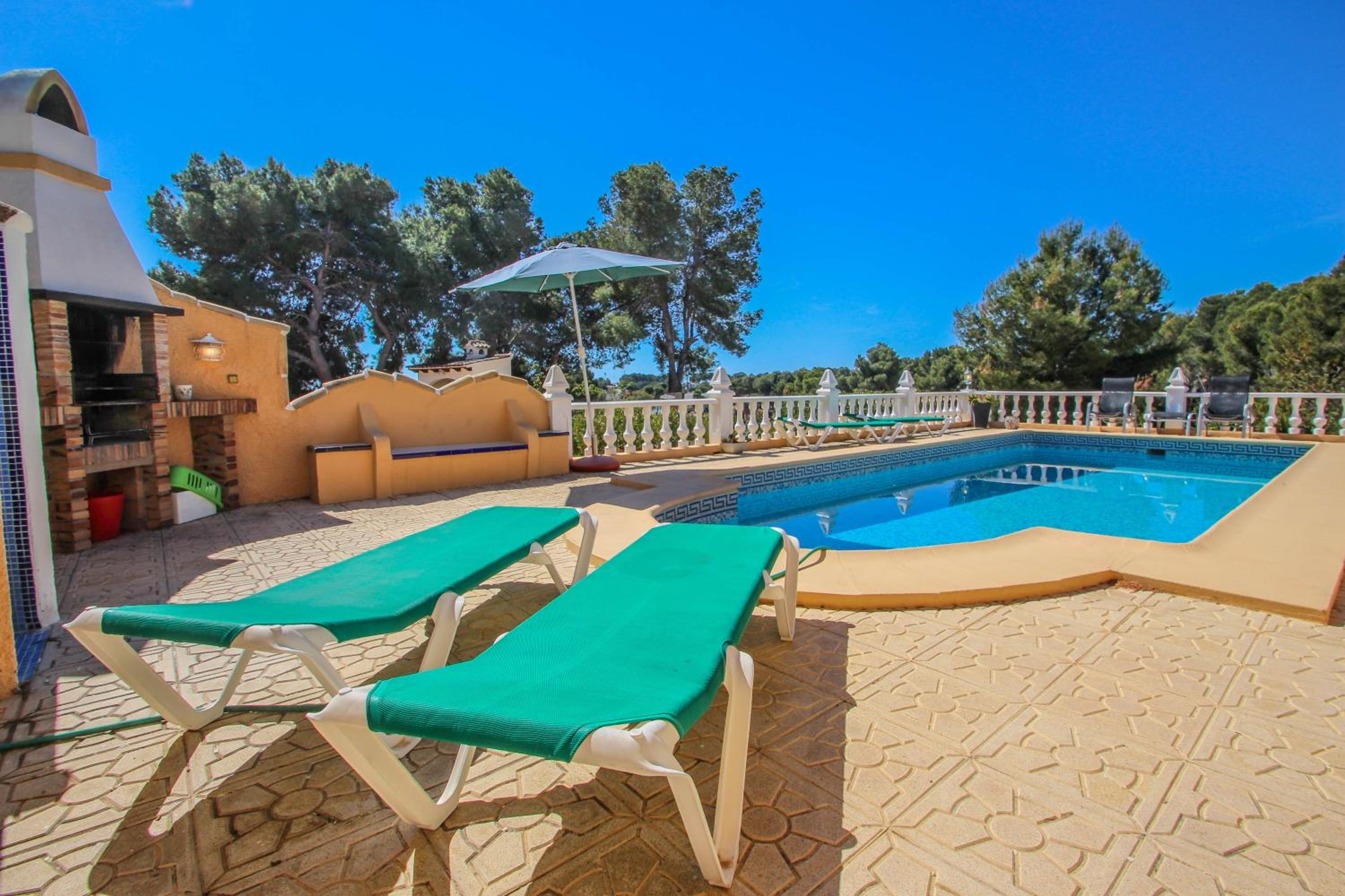 Three-Bedroom Villa photo 3