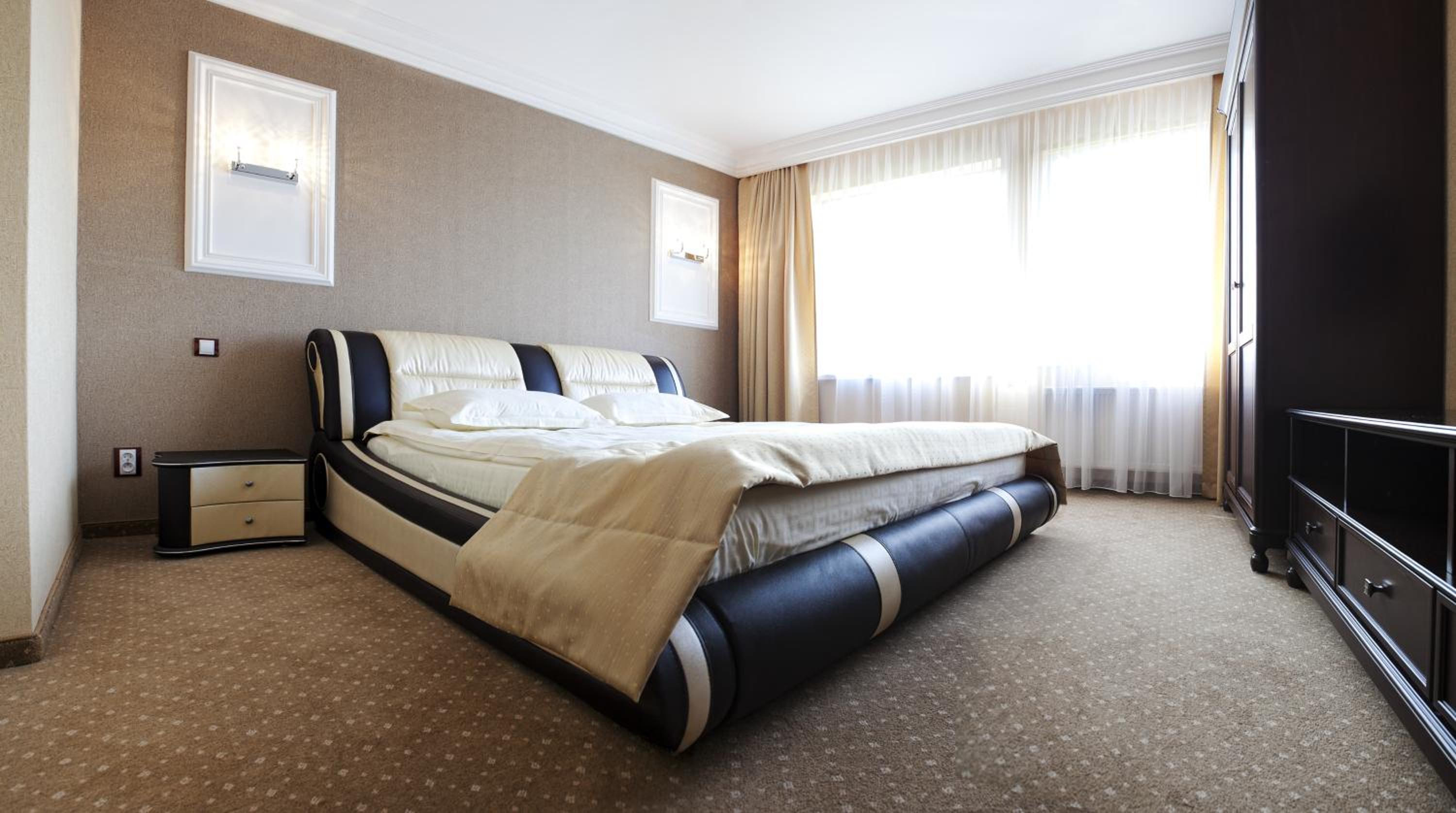 Superior Suite - Photo 2