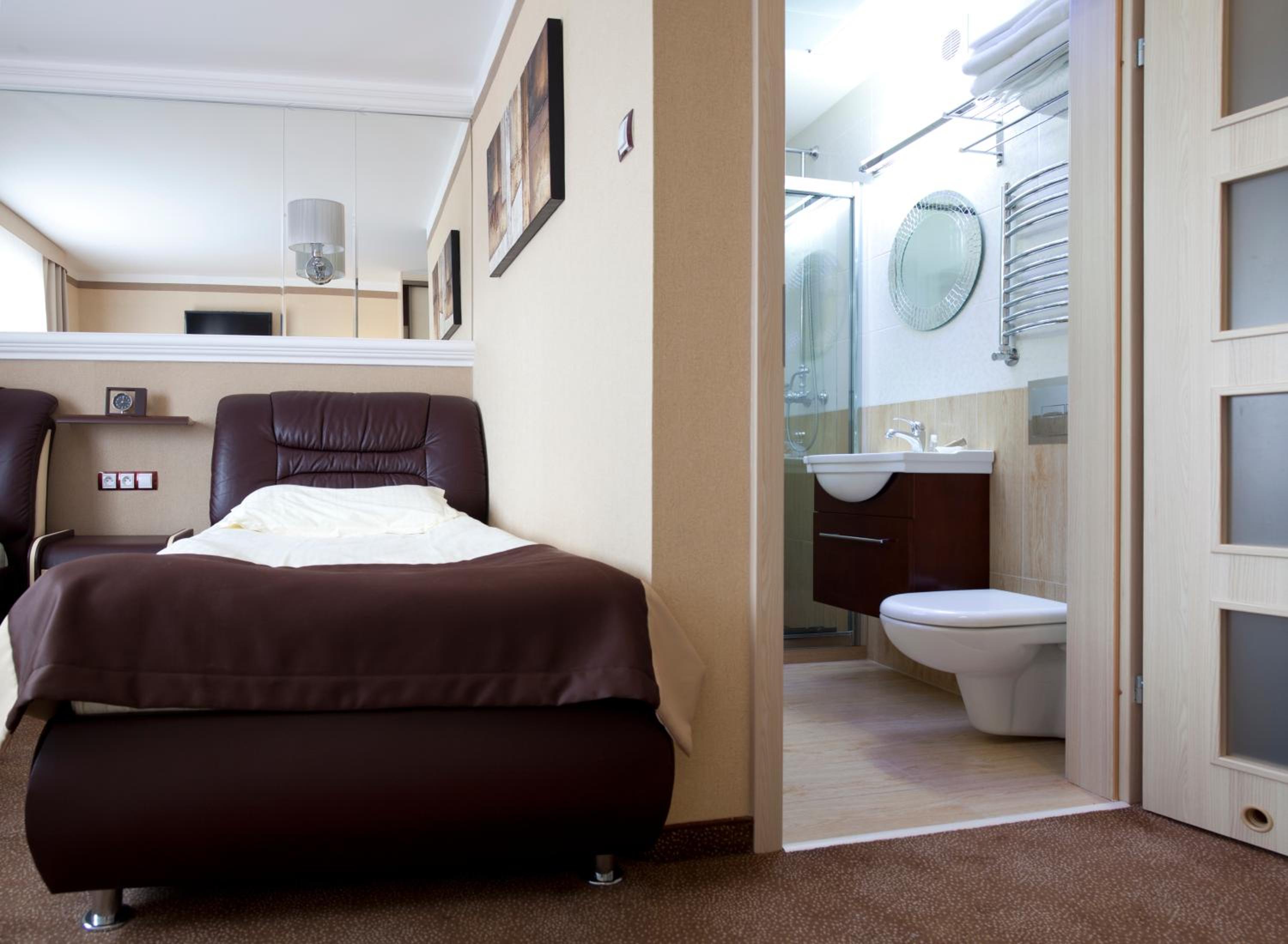 Standard Twin Room - Photo 4