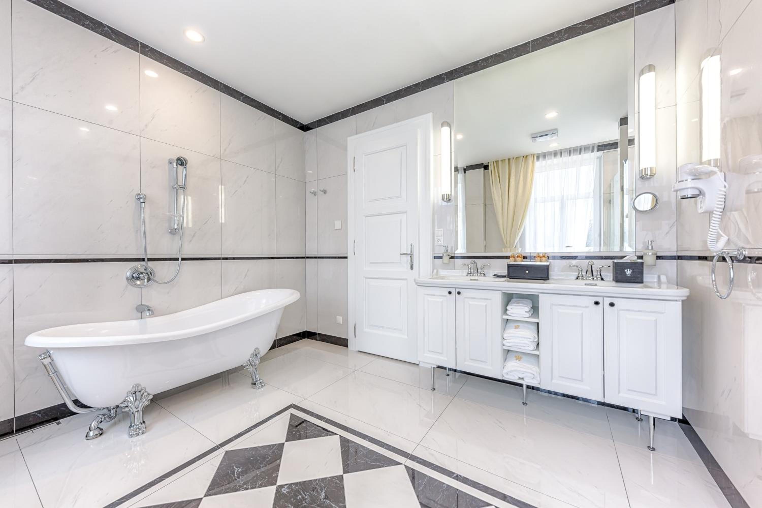 Standard Double Room - Photo 2