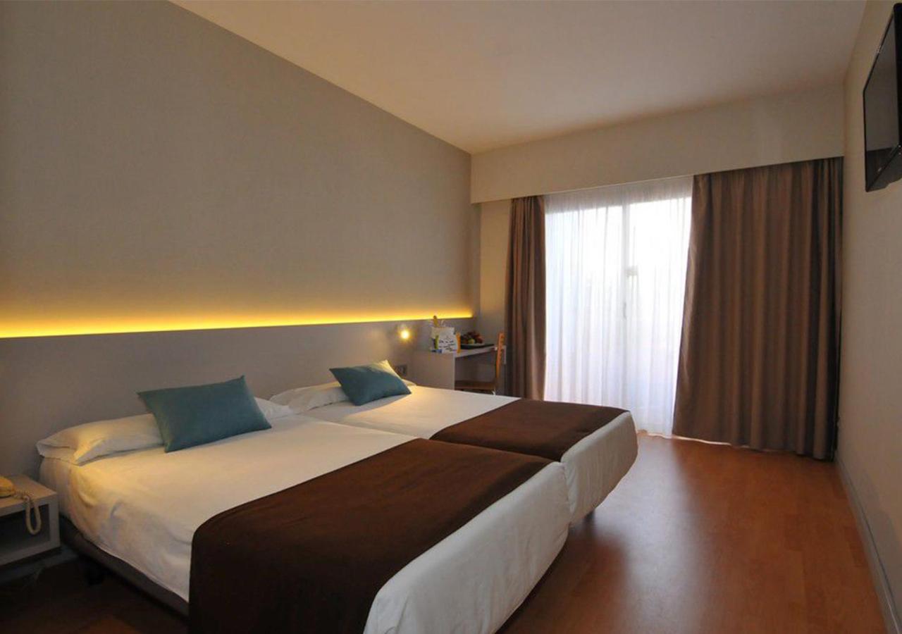 Standard Double or Twin Room (2 Adults) - Photo 4