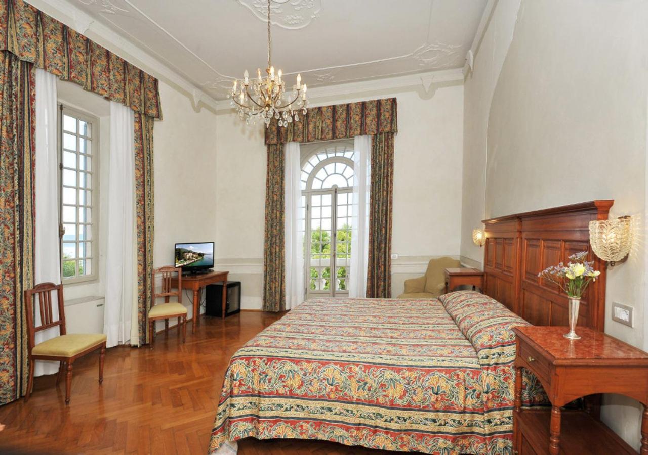 Deluxe Double Room with Lake View - Annex