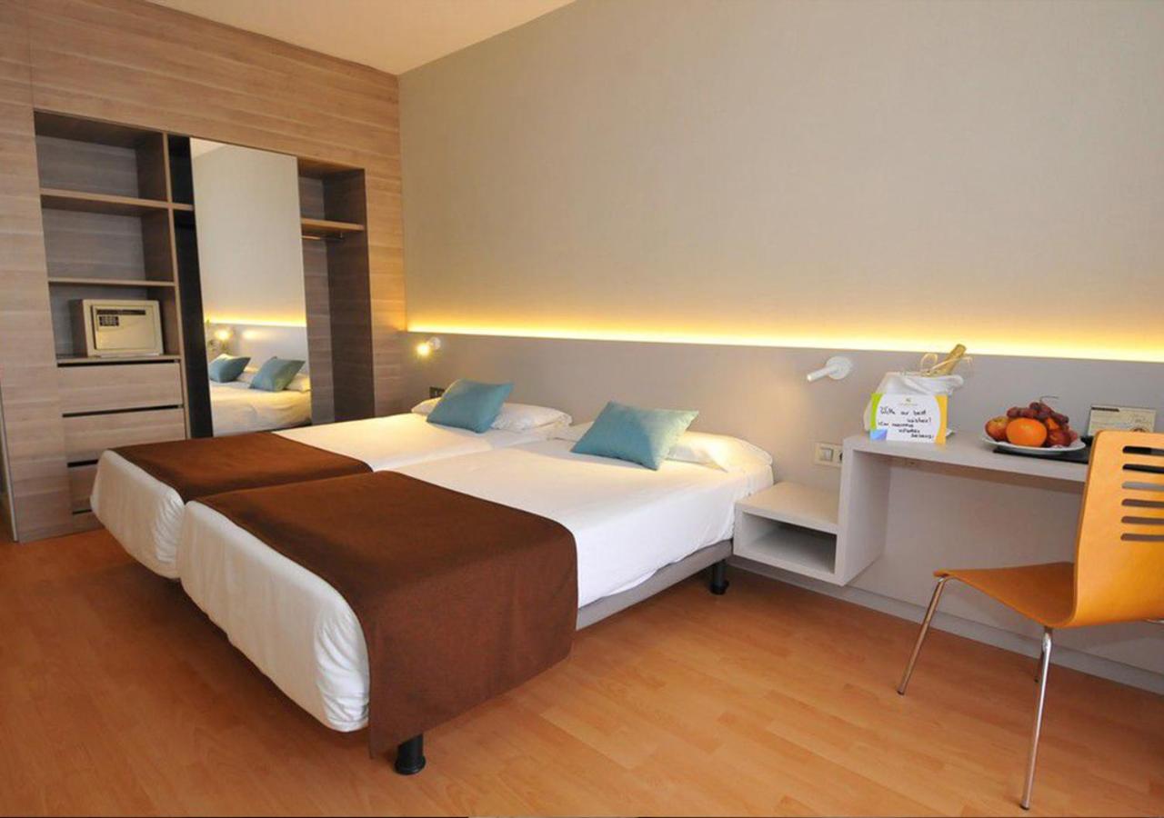 Standard Double or Twin Room (2 Adults) - Photo 1