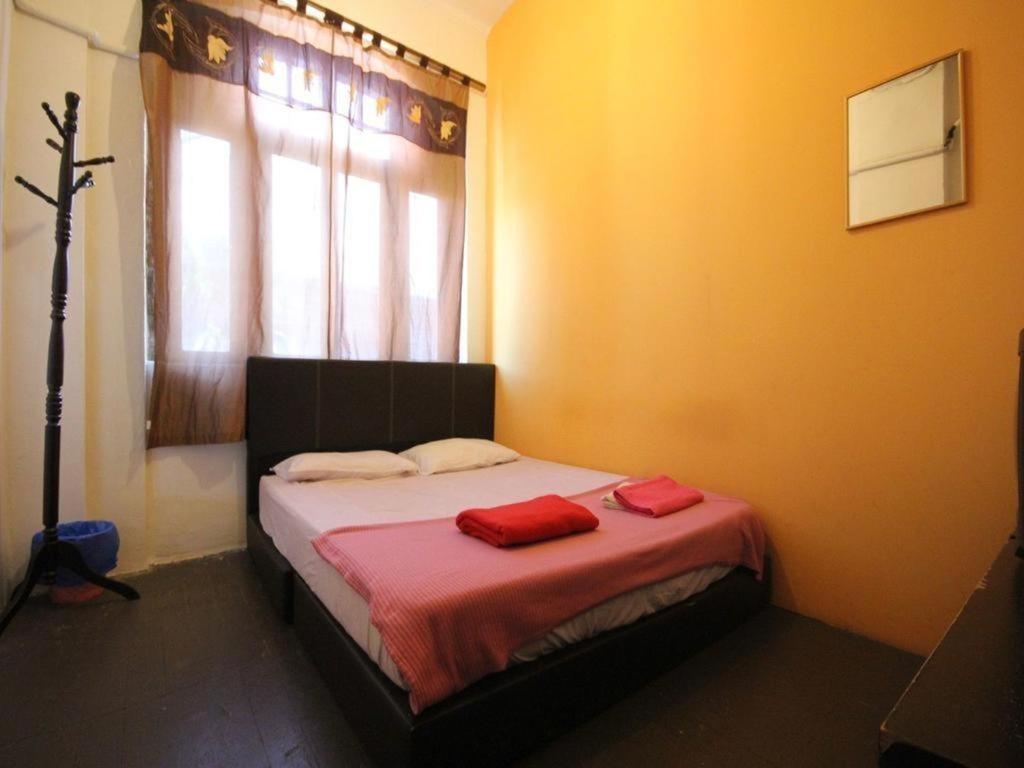 Deluxe Double Room with Shared Bathroom photo 2