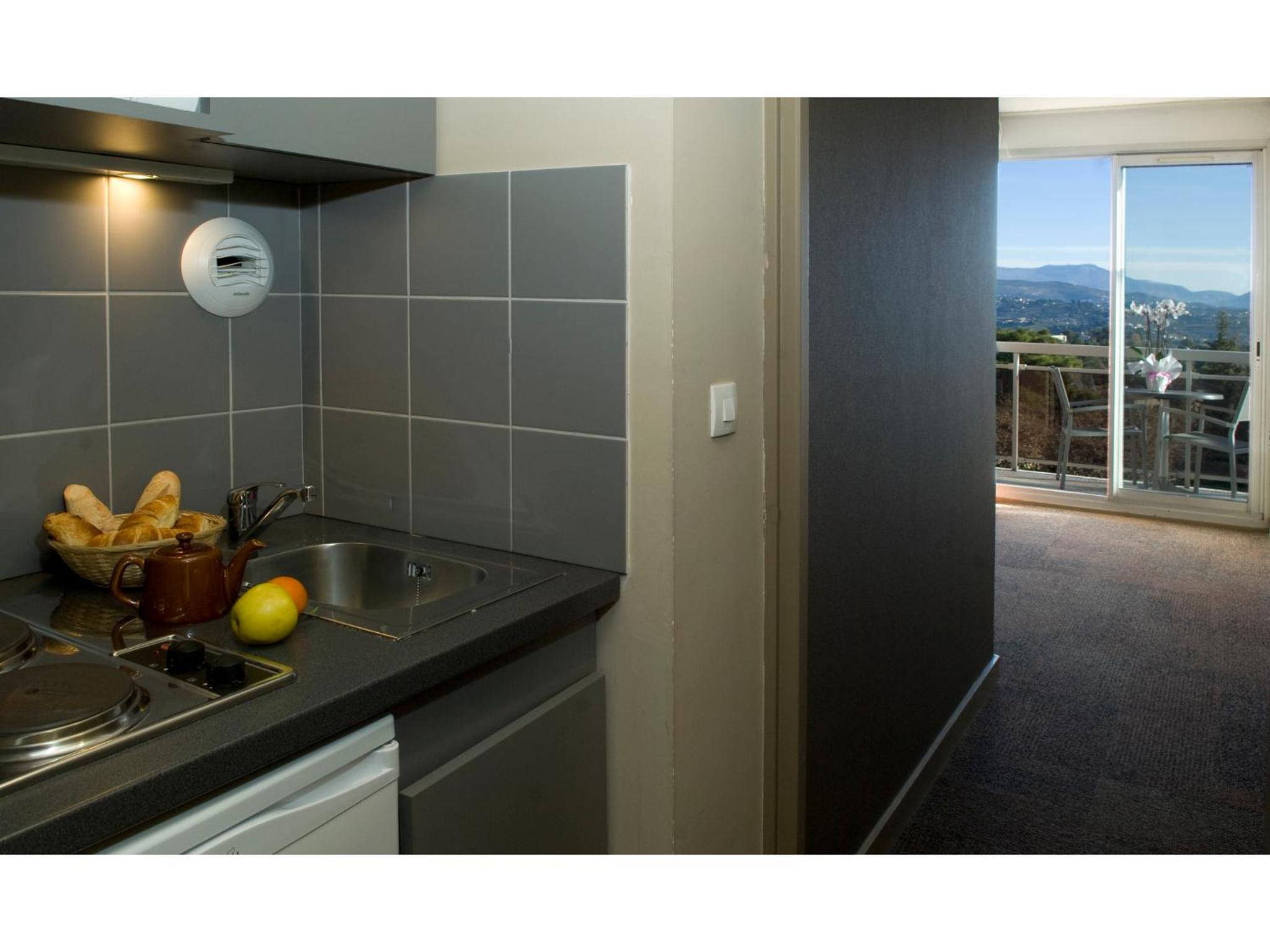 Two Connecting Rooms with Kitchenette (4 People) - Photo 5