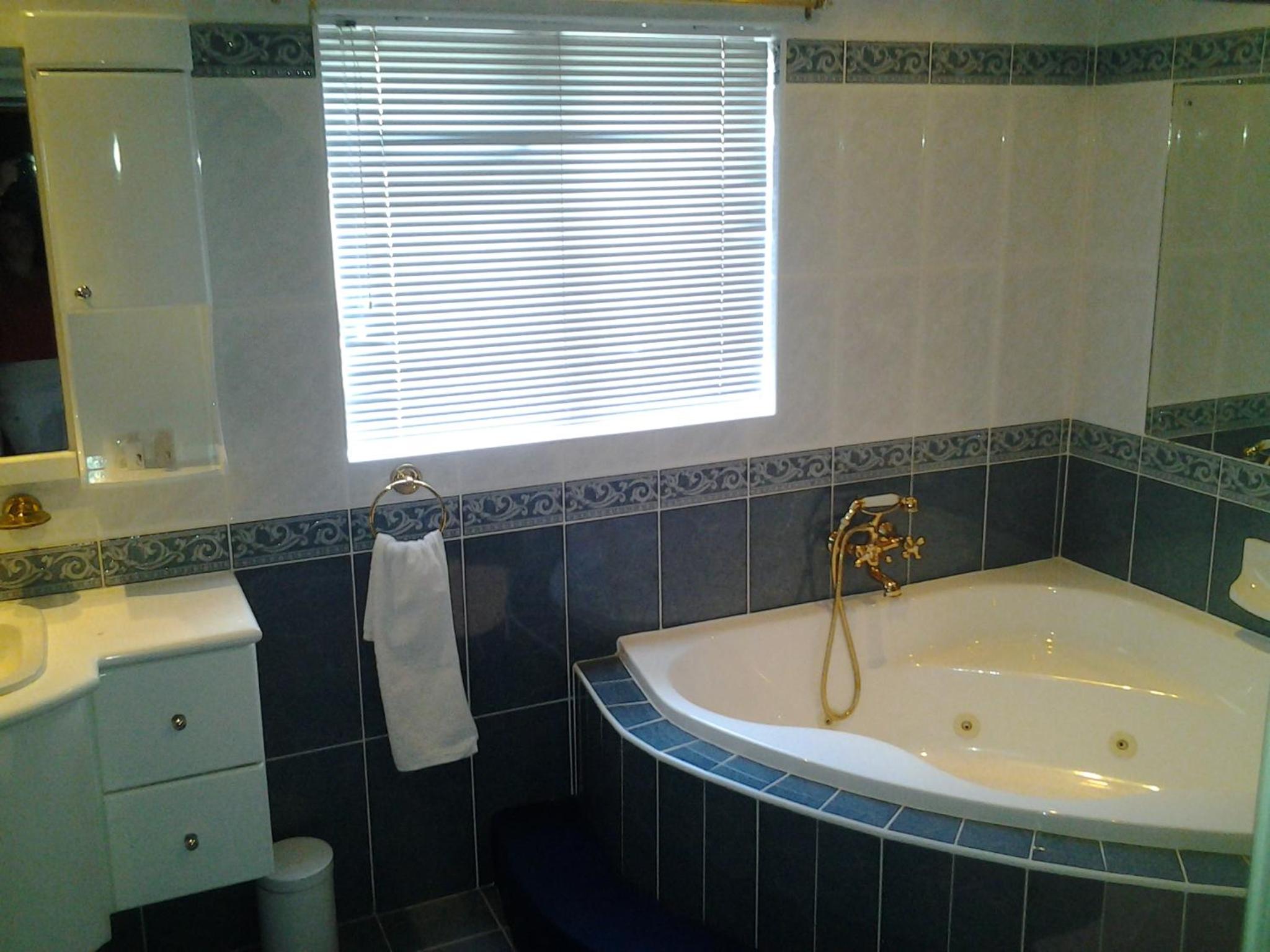Queen Room - Photo 5