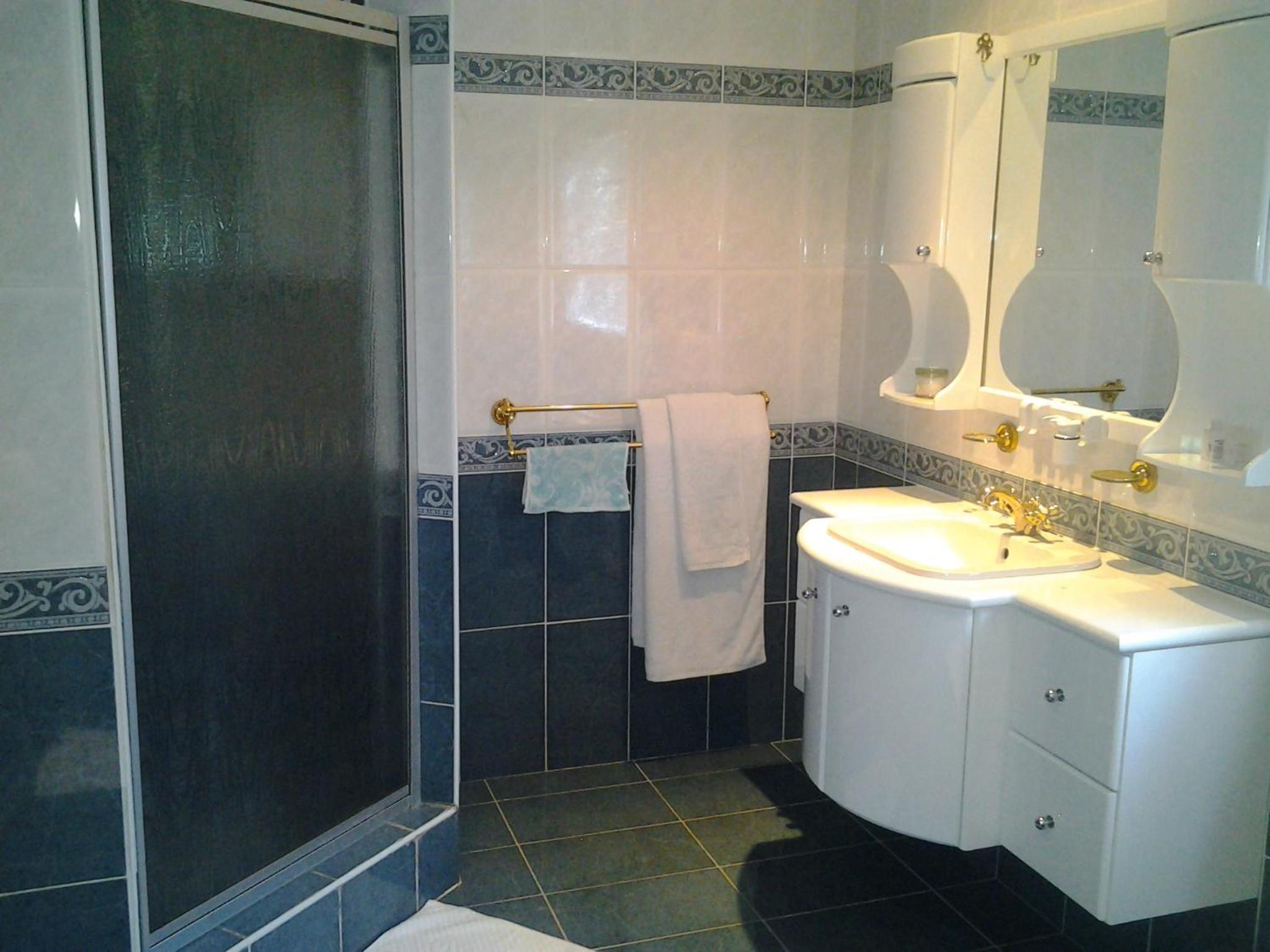 Queen Room - Photo 6