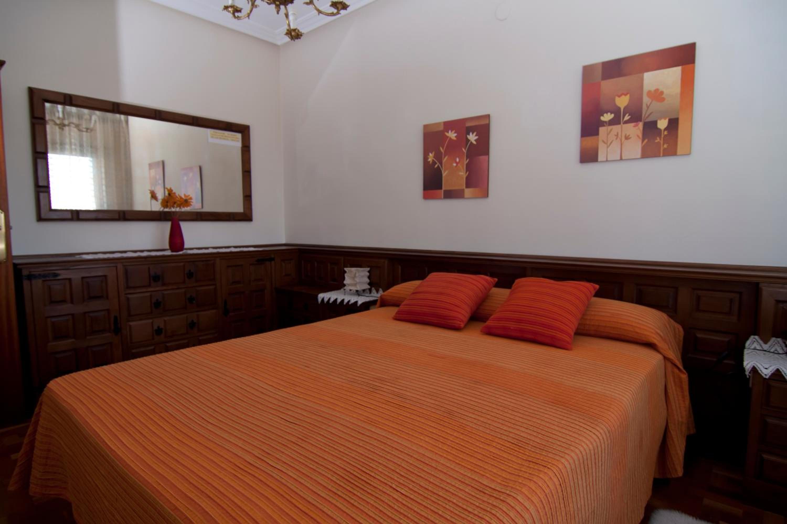 Casa de Seis Habitaciones