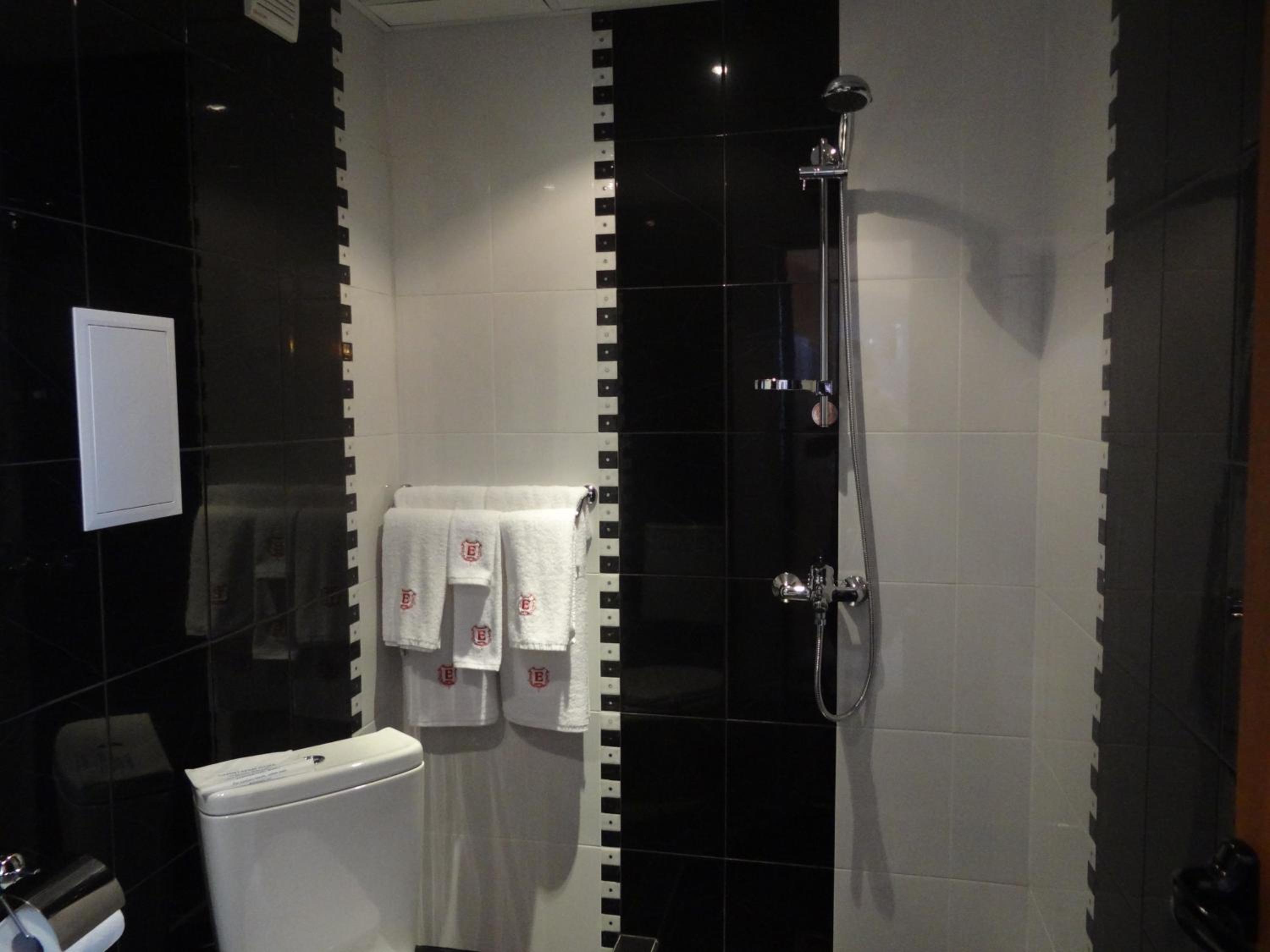 Standard Double or Twin Room photo 3