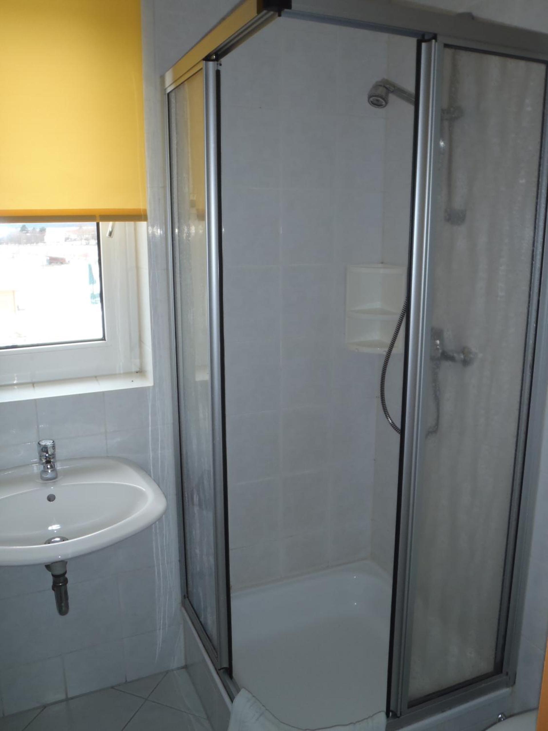 Double Room - Photo 7