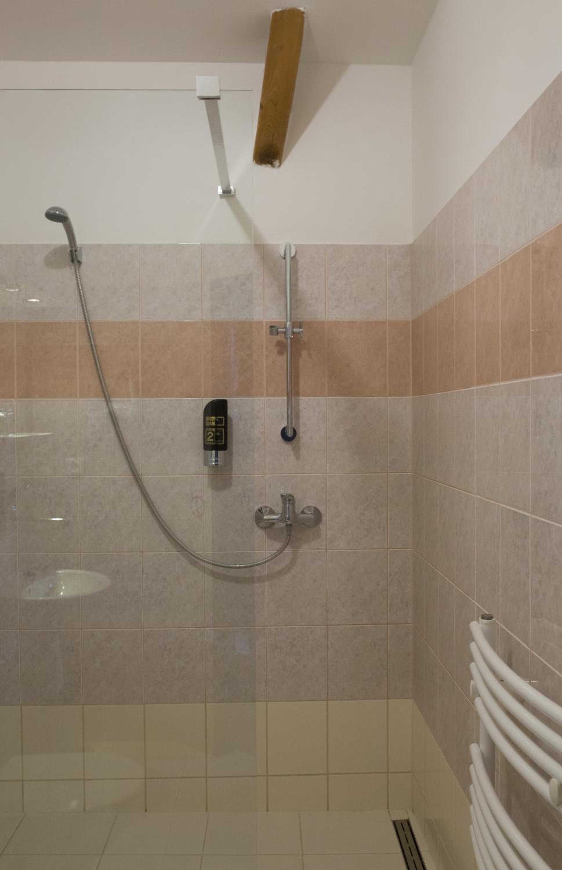 Standard Double or Twin Room - Photo 19