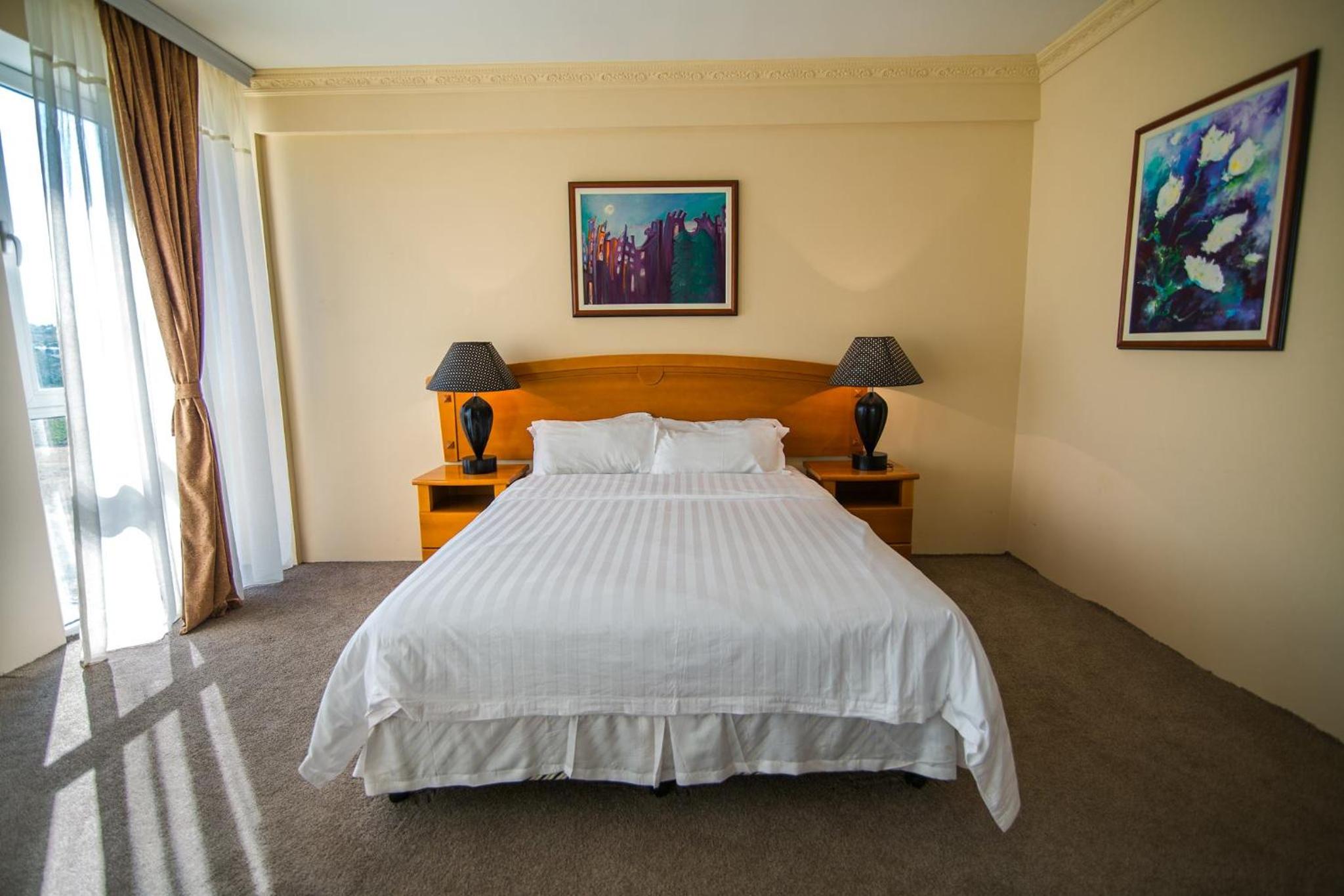 King Room with Spa Bath