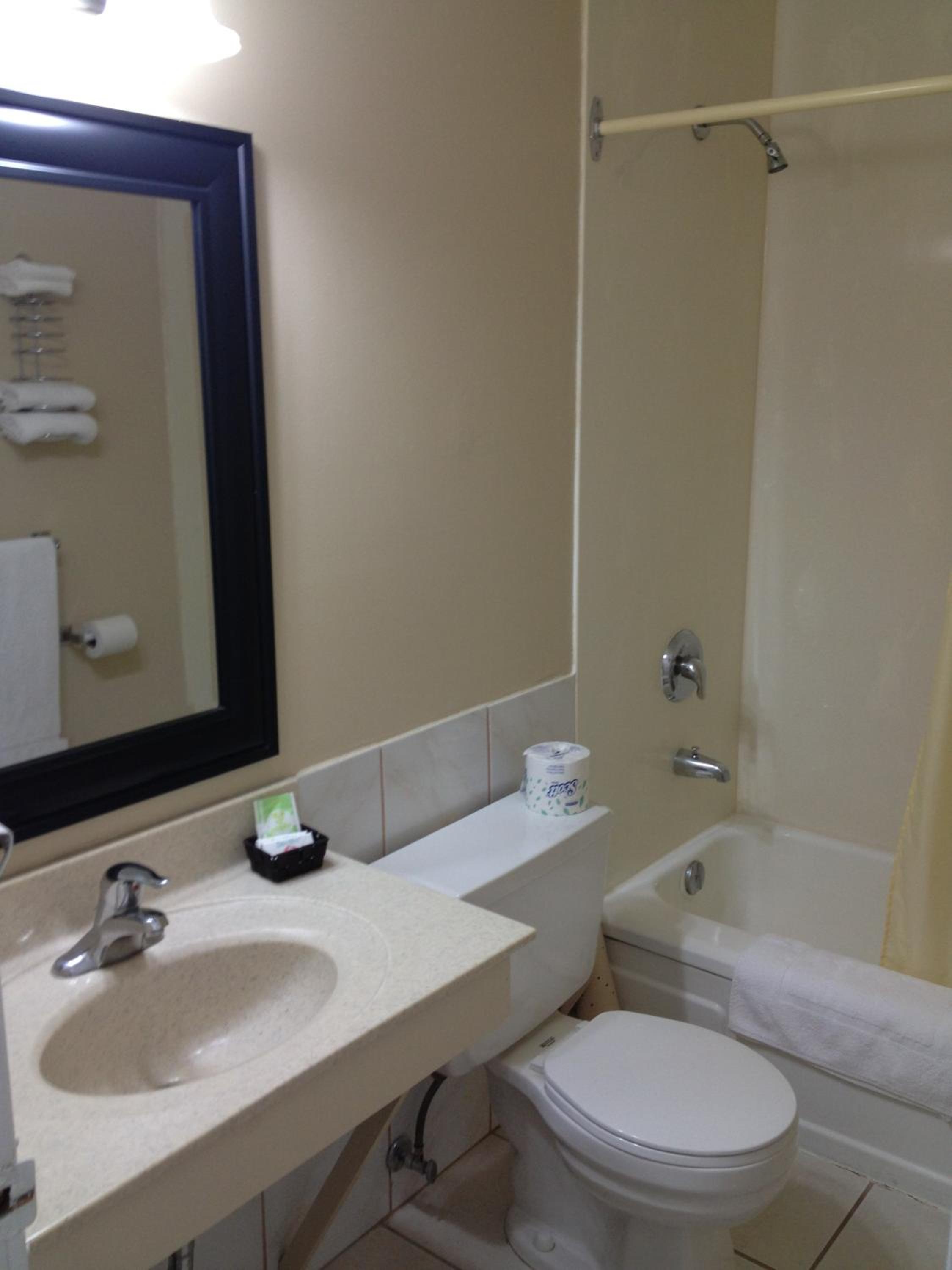 Double Room with Two Double Beds - Photo 7
