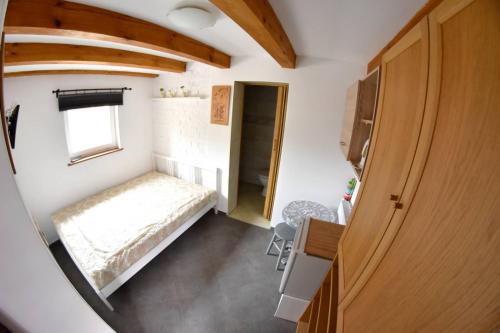 Small Double Room - Photo 1