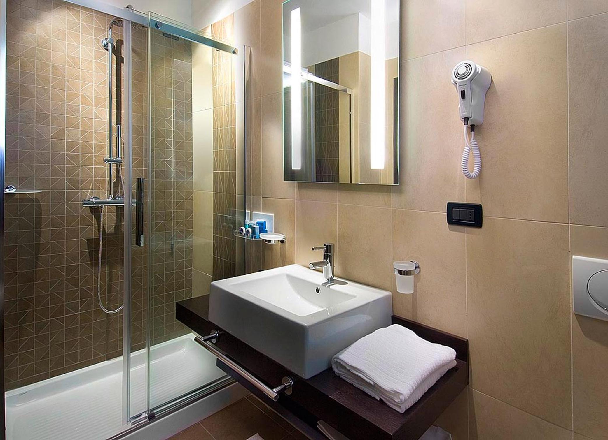 Deluxe Suite photo 3