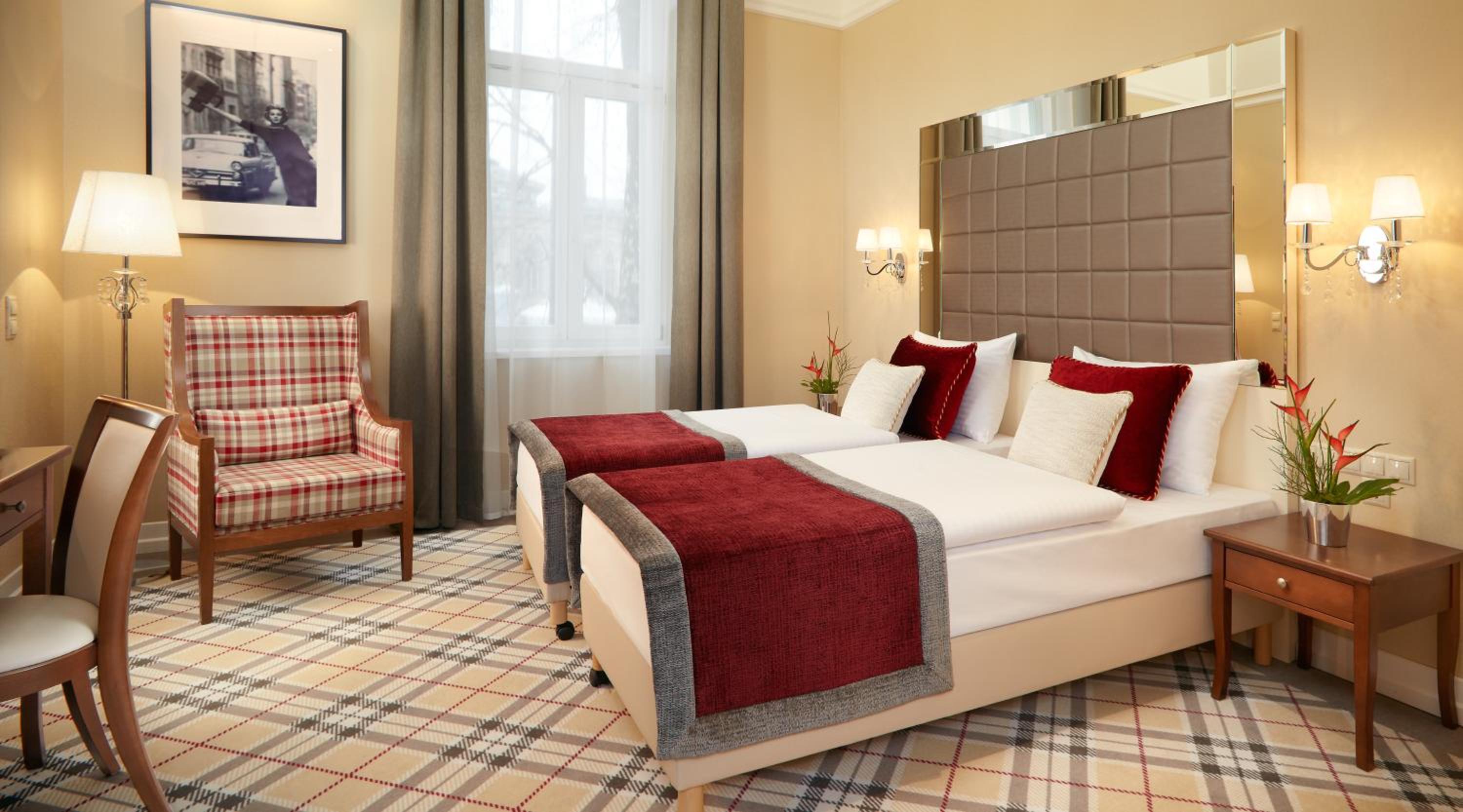 Standard Twin Room - Photo 5