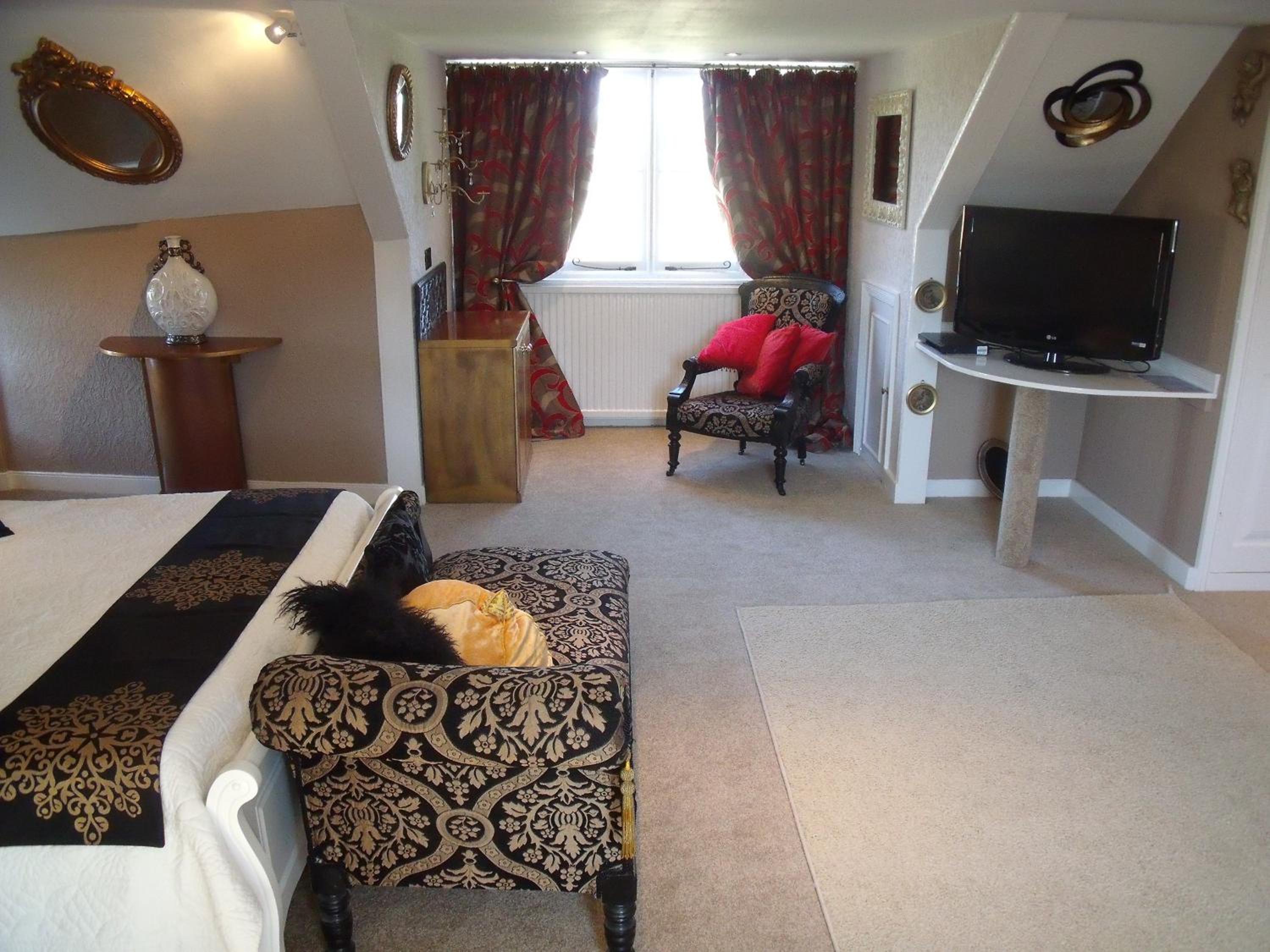 Deluxe Suite - Photo 2
