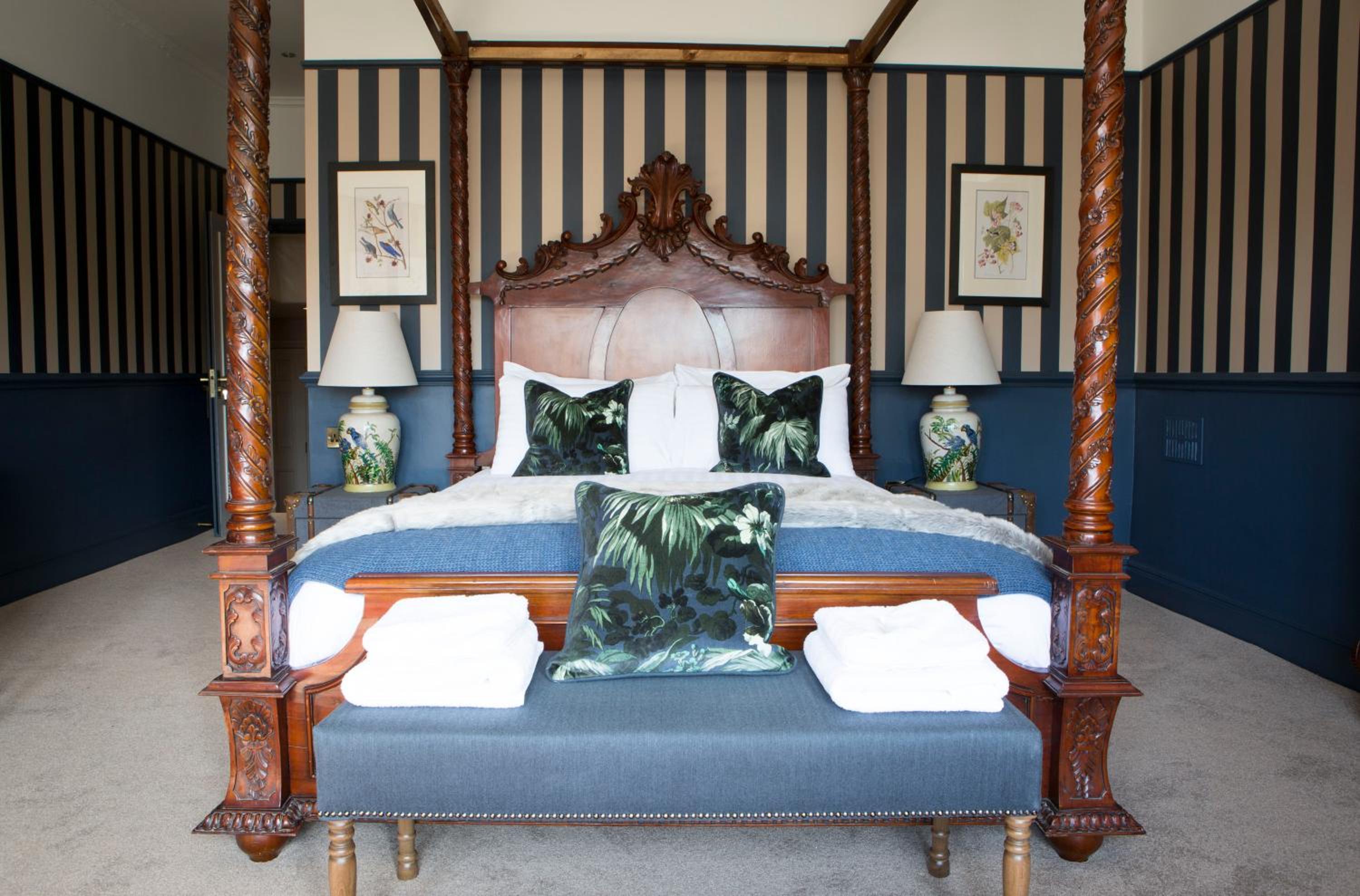 Deluxe King Room photo 1