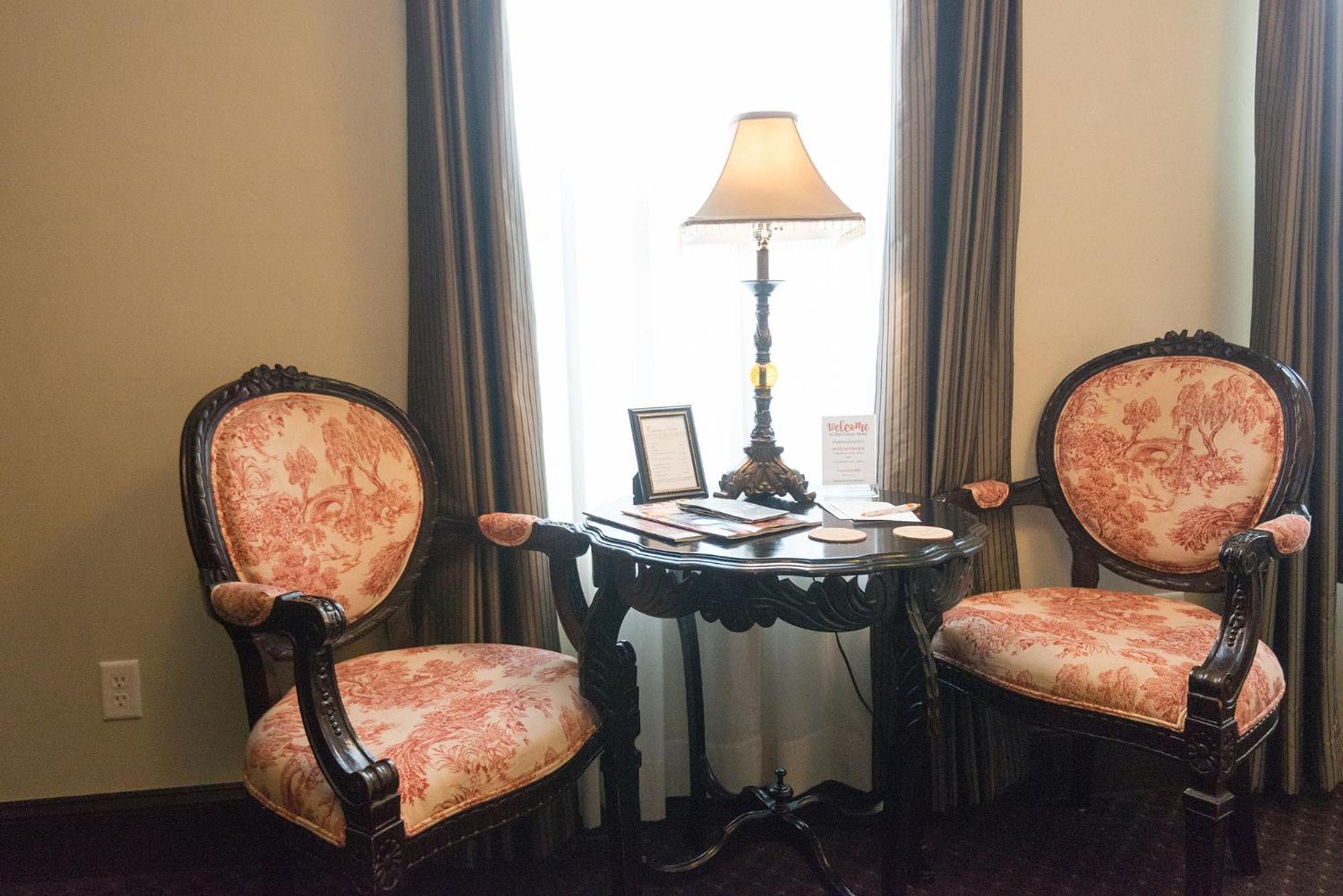 King Suite with Spa Bath - Photo 3