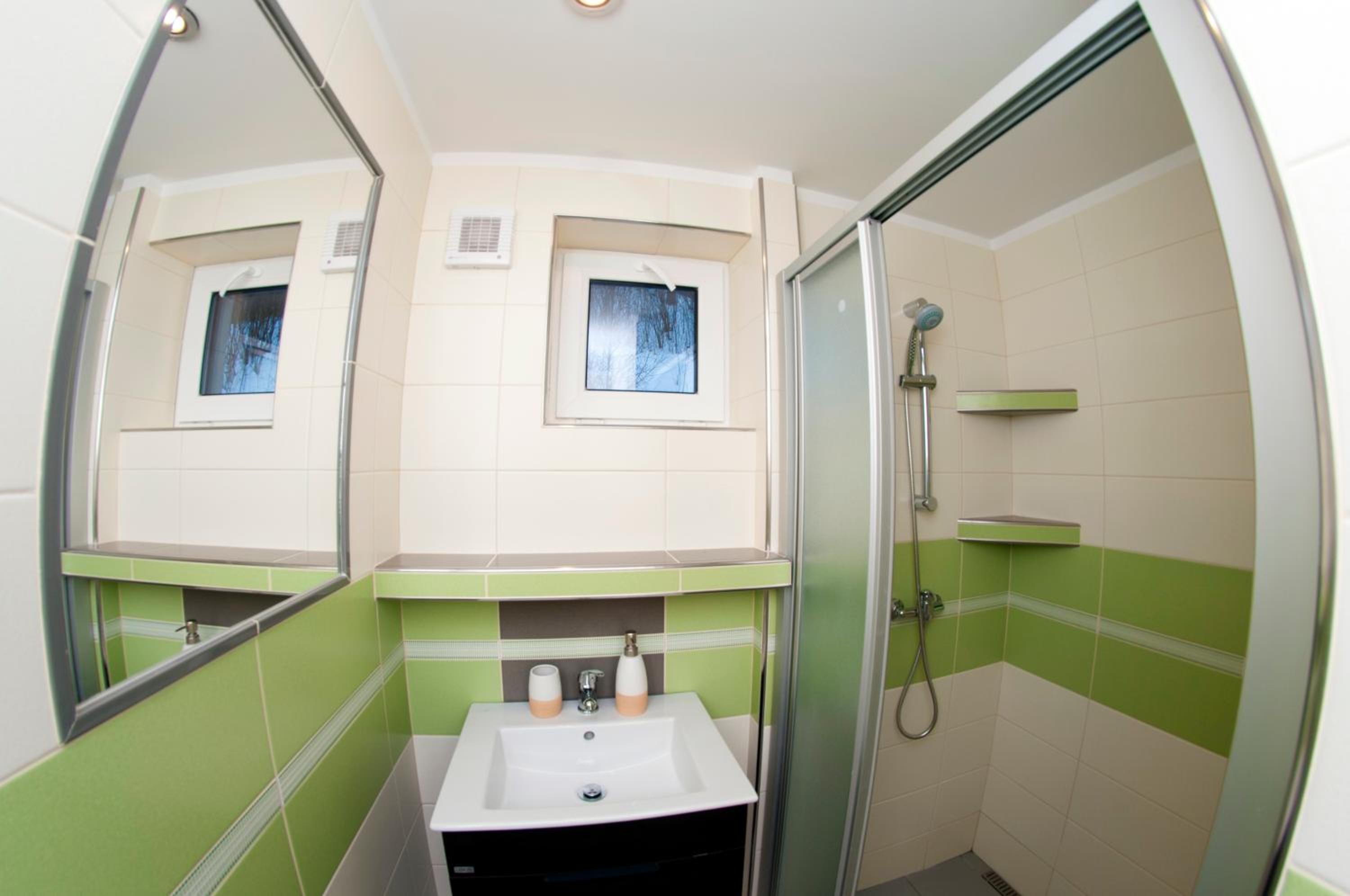 Quadruple Room with Private Bathroom photo 3