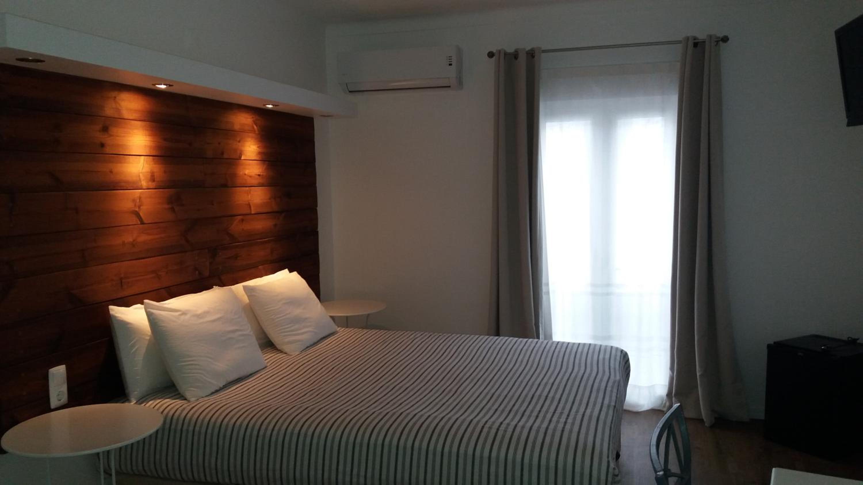 Double Room - Photo 6