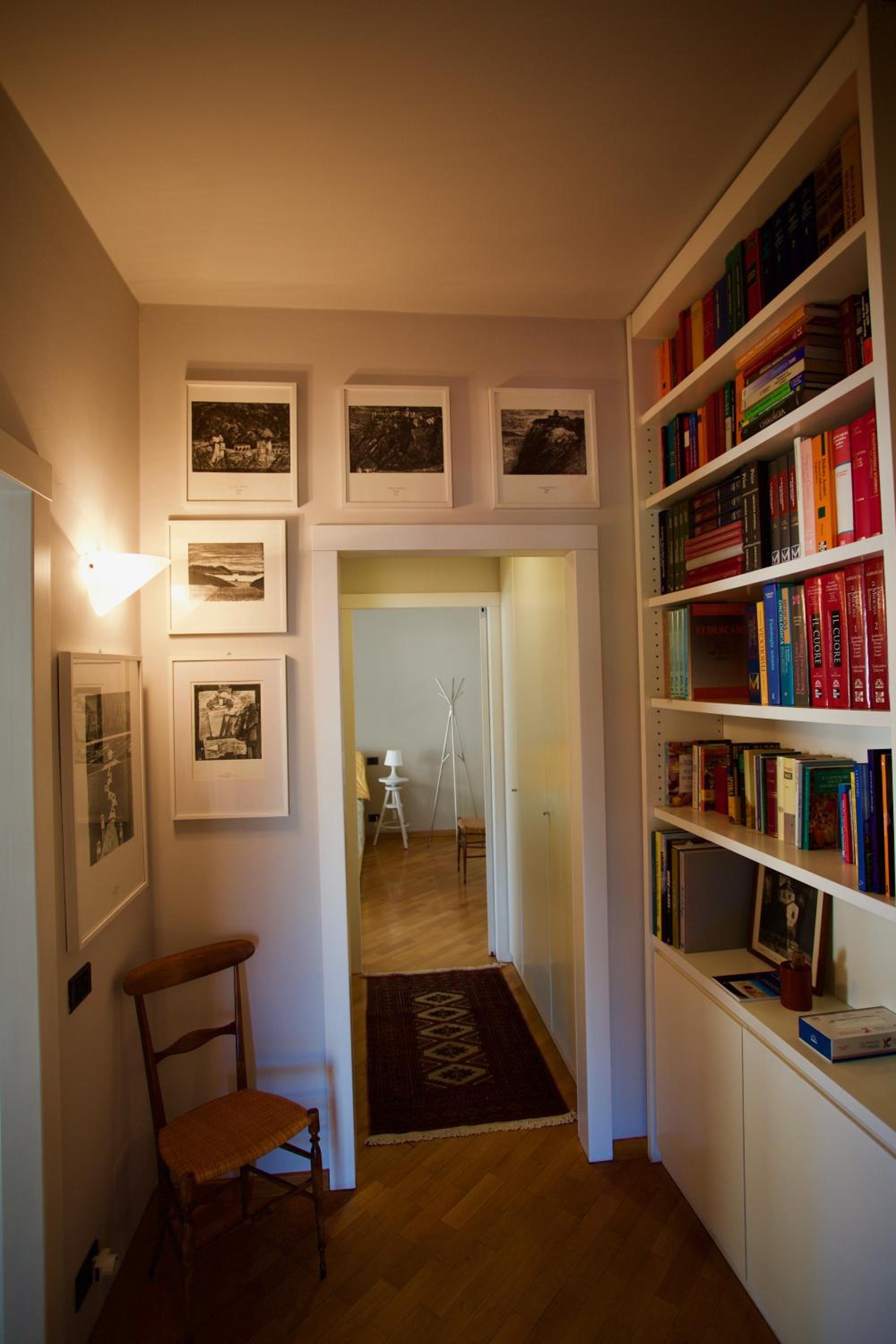 One-Bedroom Apartment with Balcony and City View - Photo 4