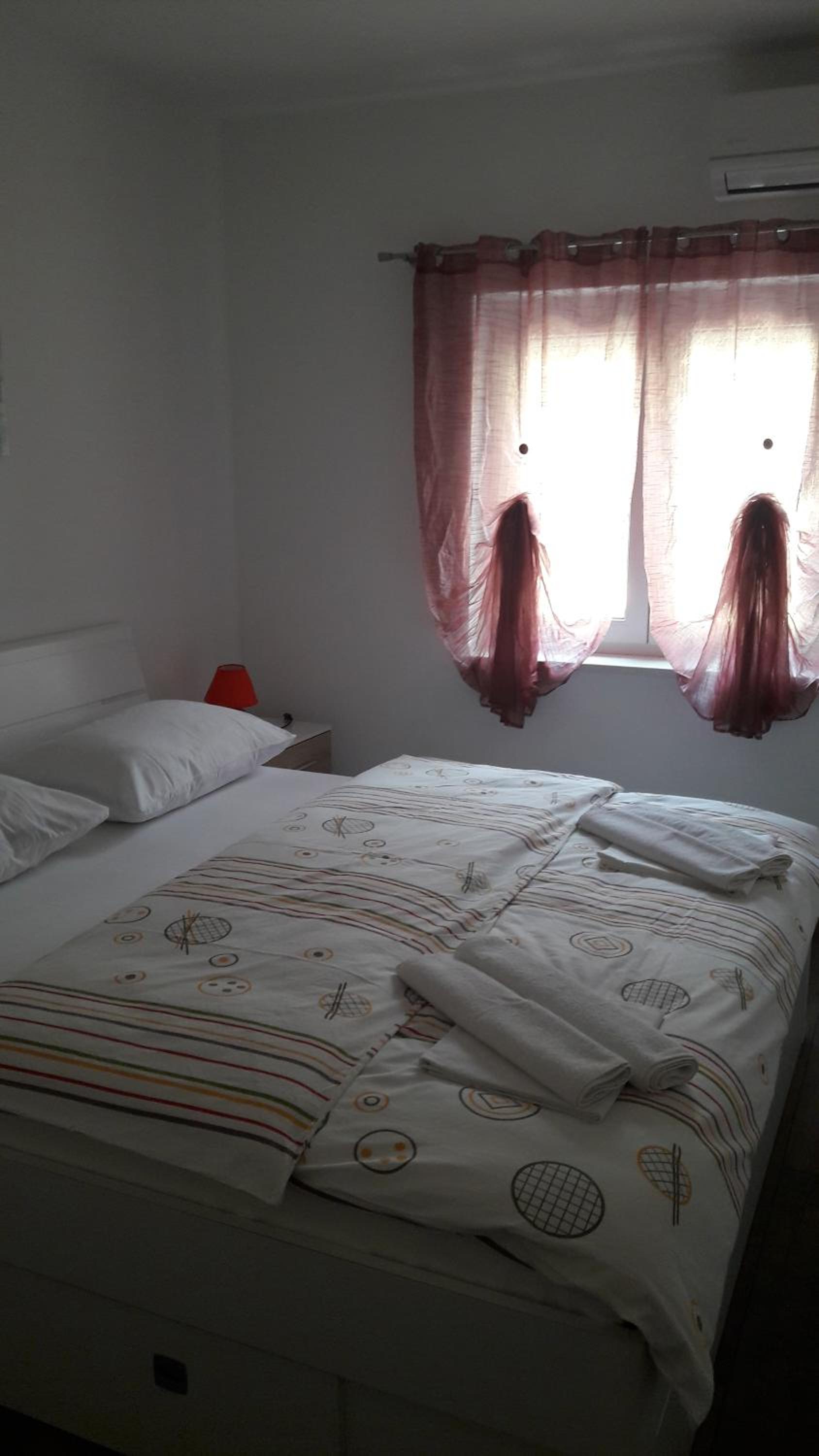Apartment with Sea View - Photo 9