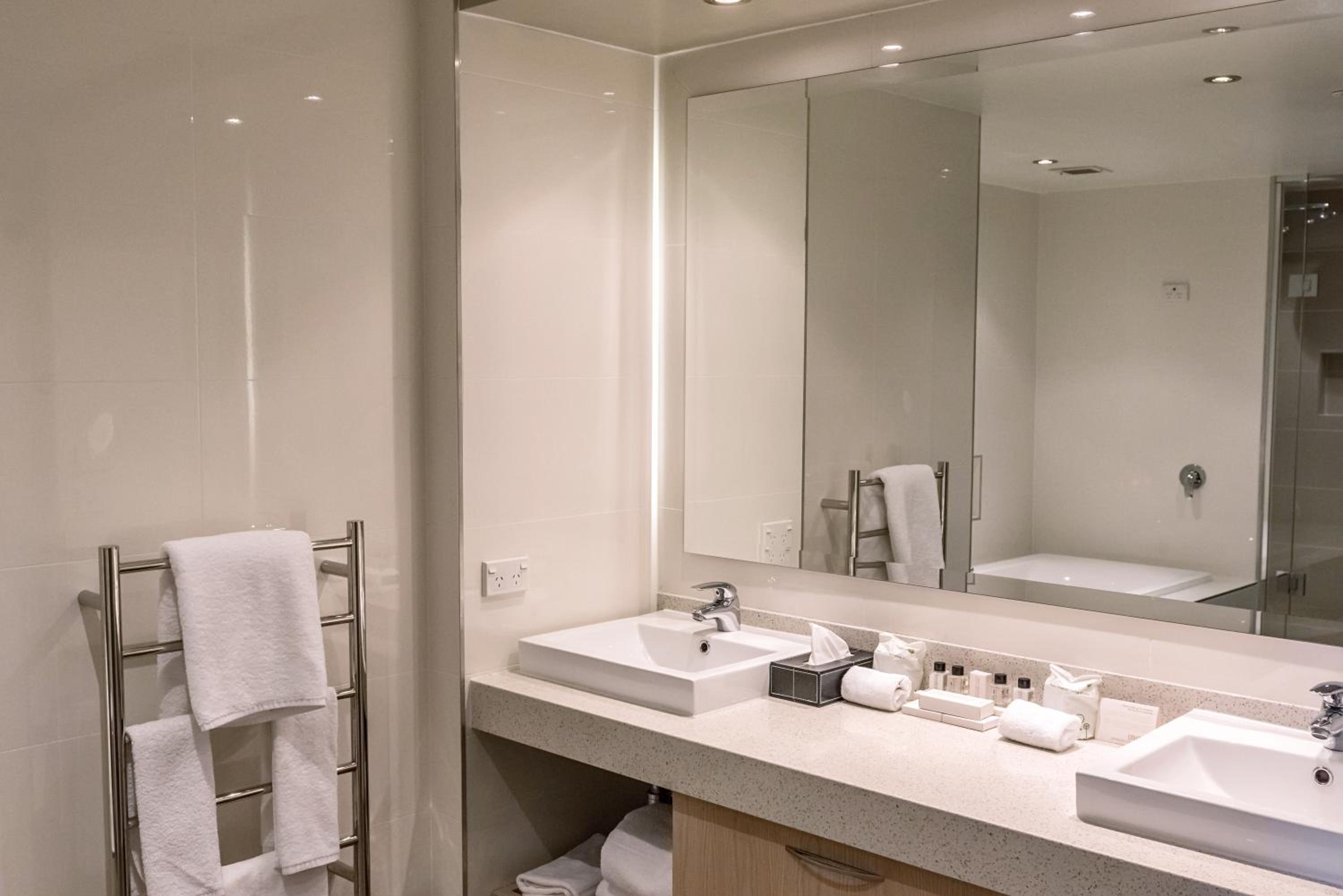 Presidential Suite thumbnail 5