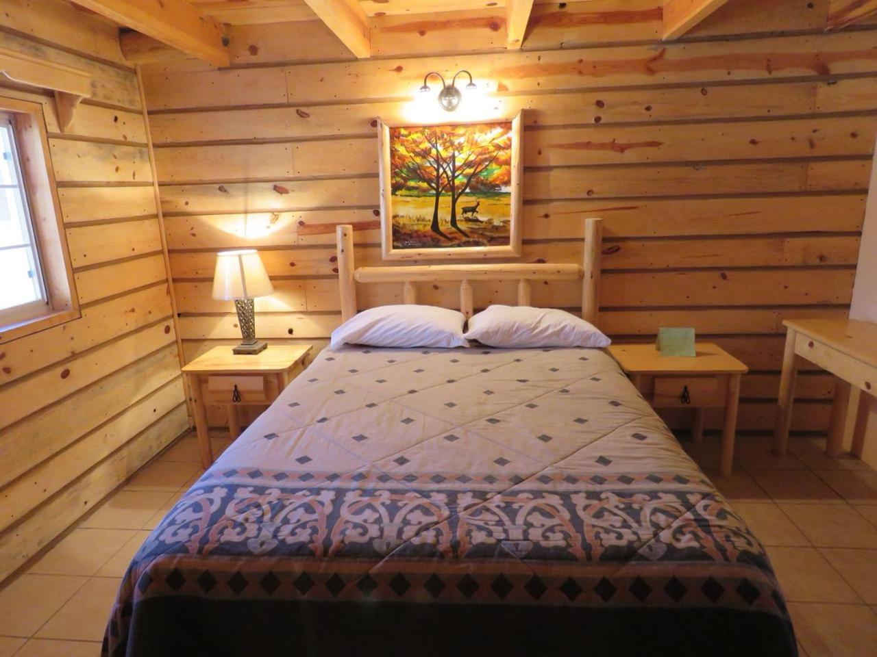 Two-Bedroom Cottage photo 1