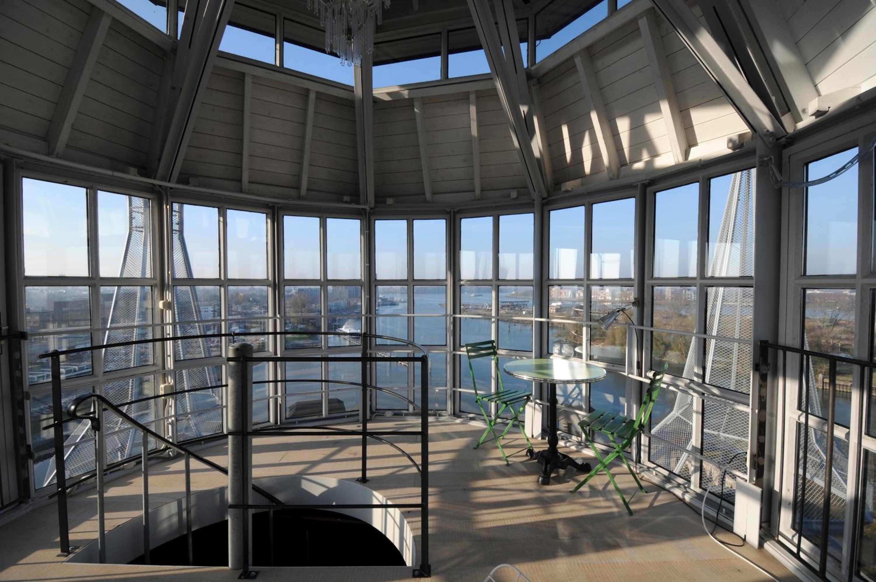 Luxury Suite with View - Photo 3