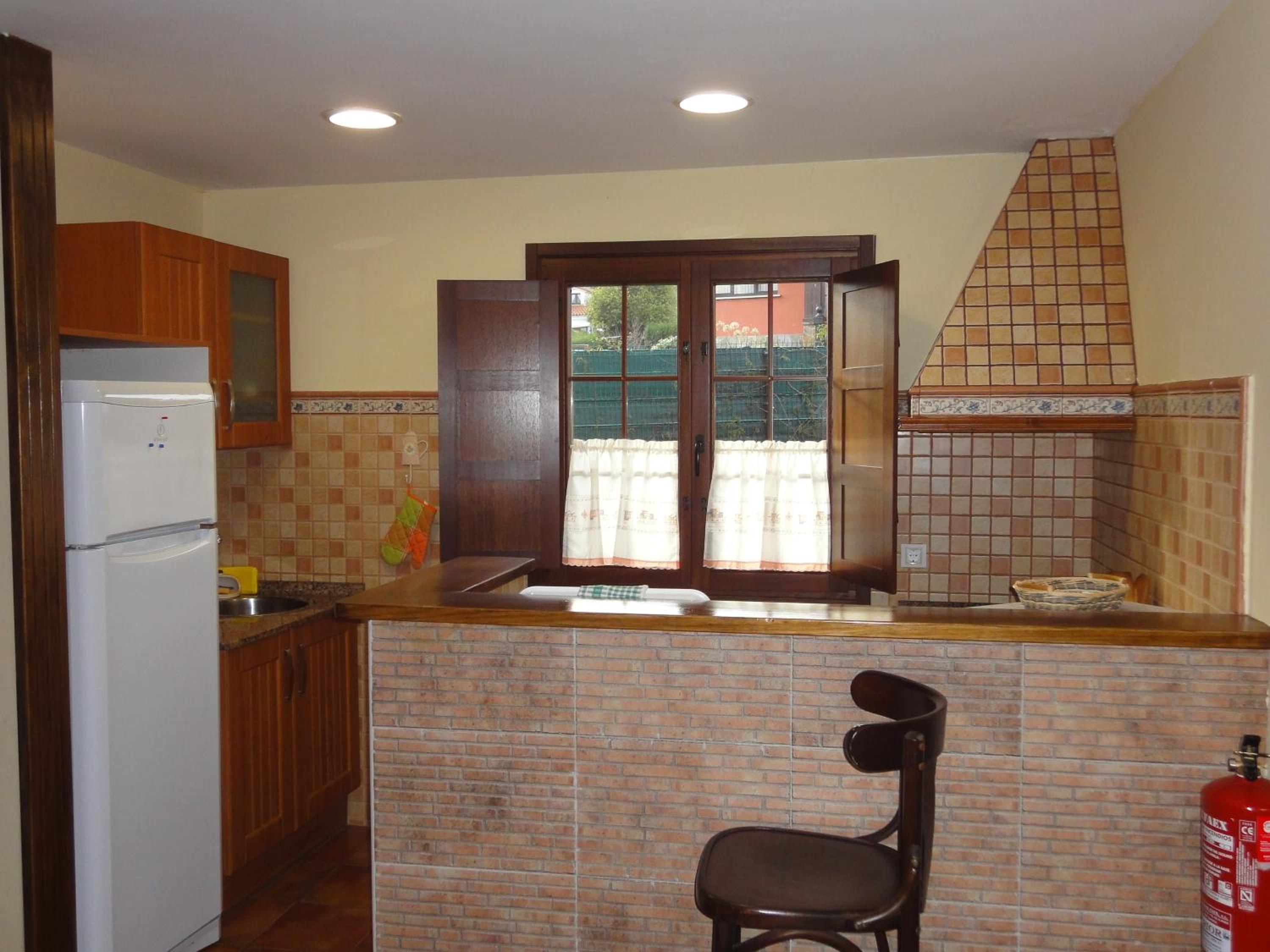 Two-Bedroom Apartment with Garden access and private Porche photo 2