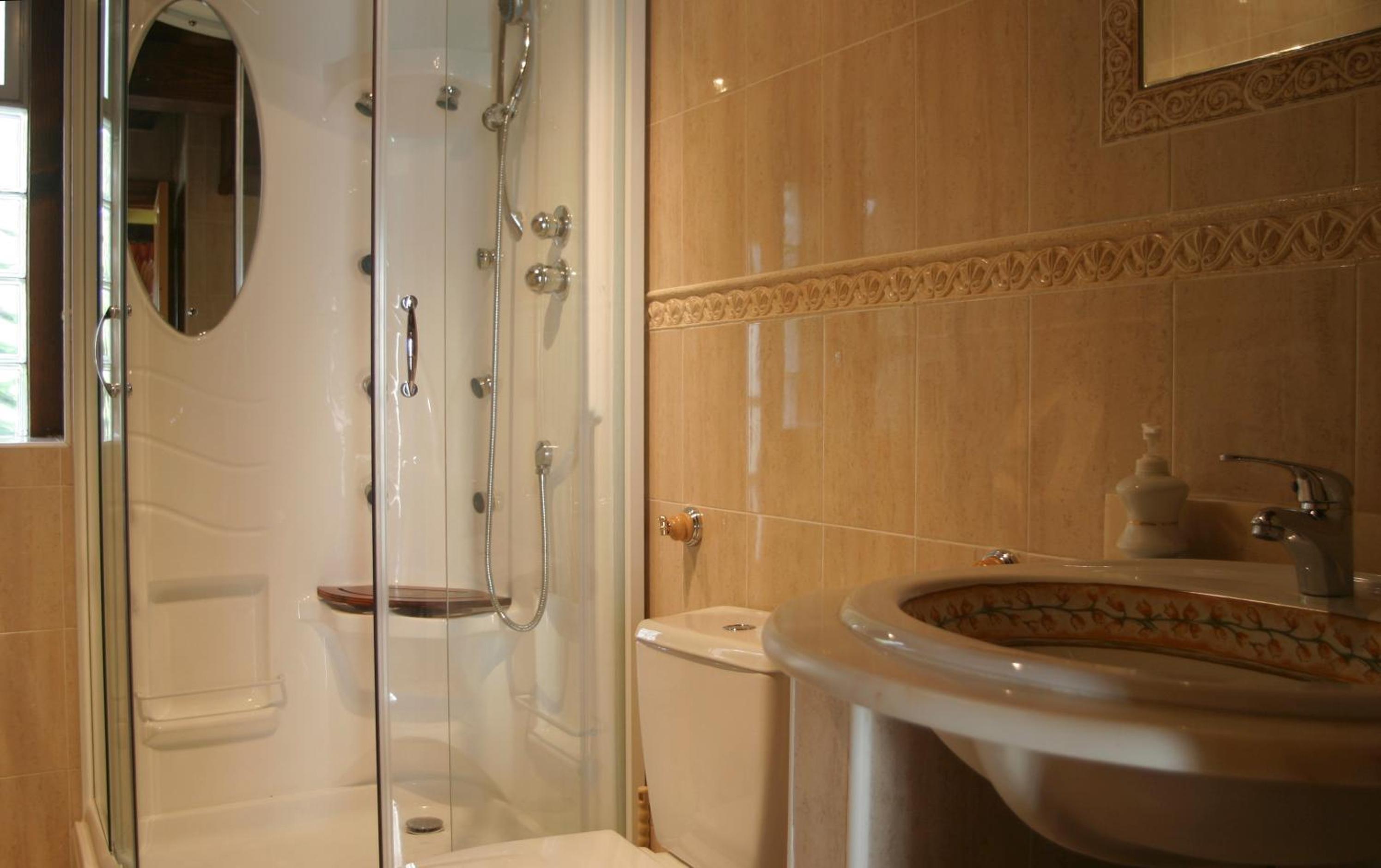 Two-Bedroom Apartment (4 Adults) photo 3