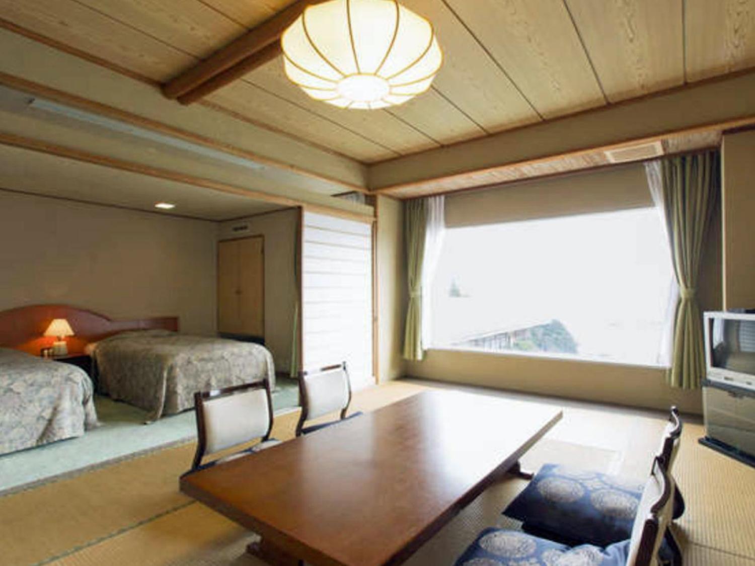 Corner Suite with Ocean View photo 3