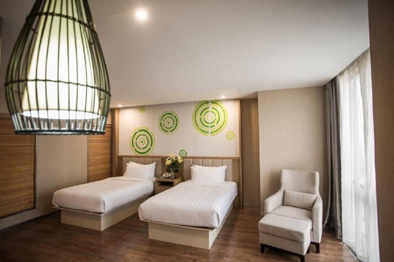 Mainland Chinese Citizens - Standard Twin Room photo 2