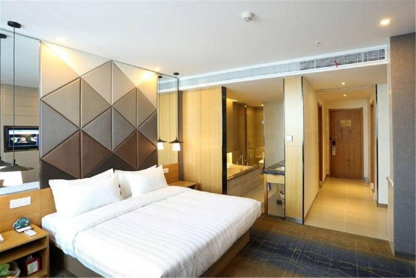 Mainland Chinese Citizens - Business Queen Room B photo 3