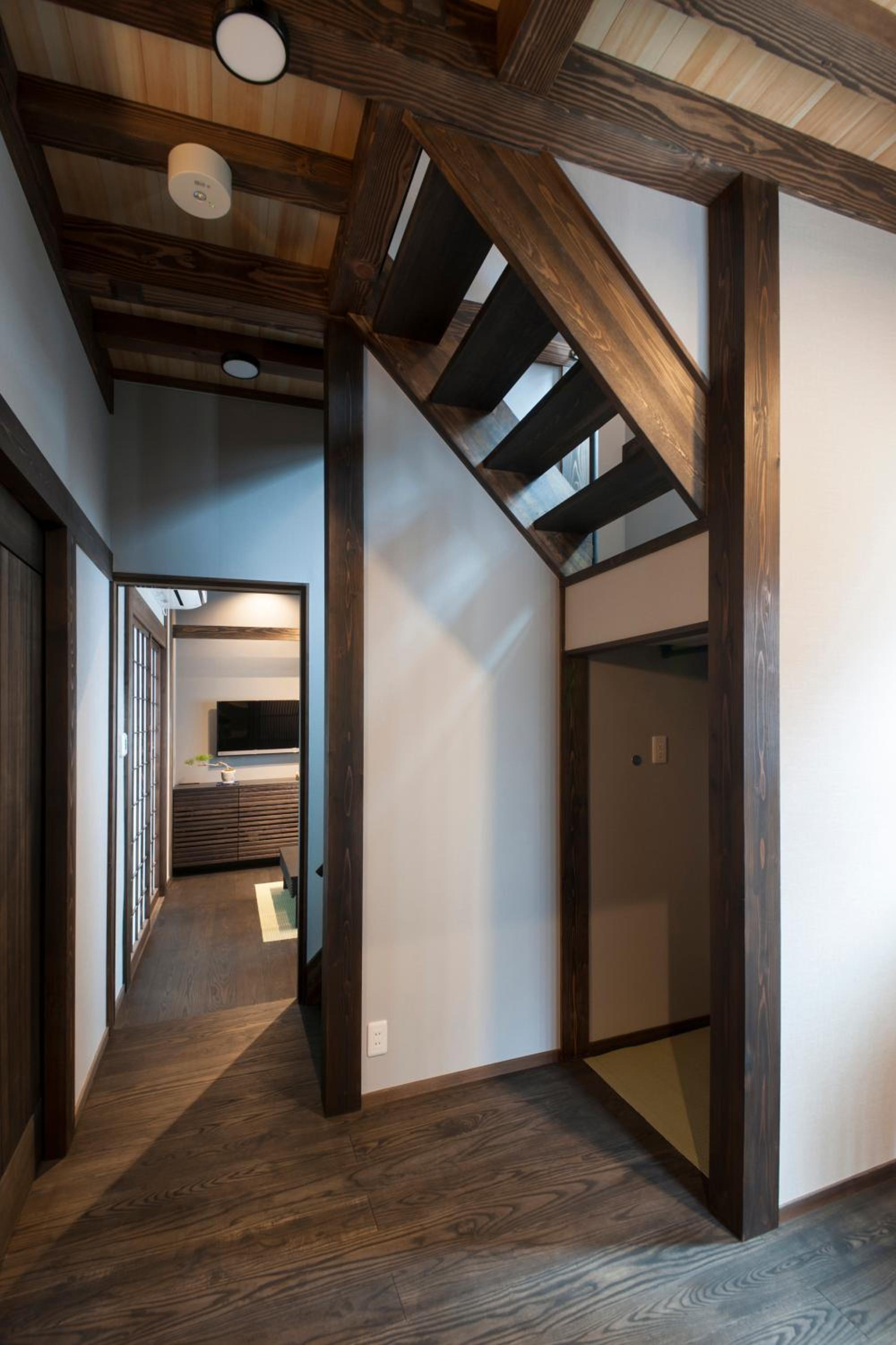 Two-Bedroom House - Photo 35