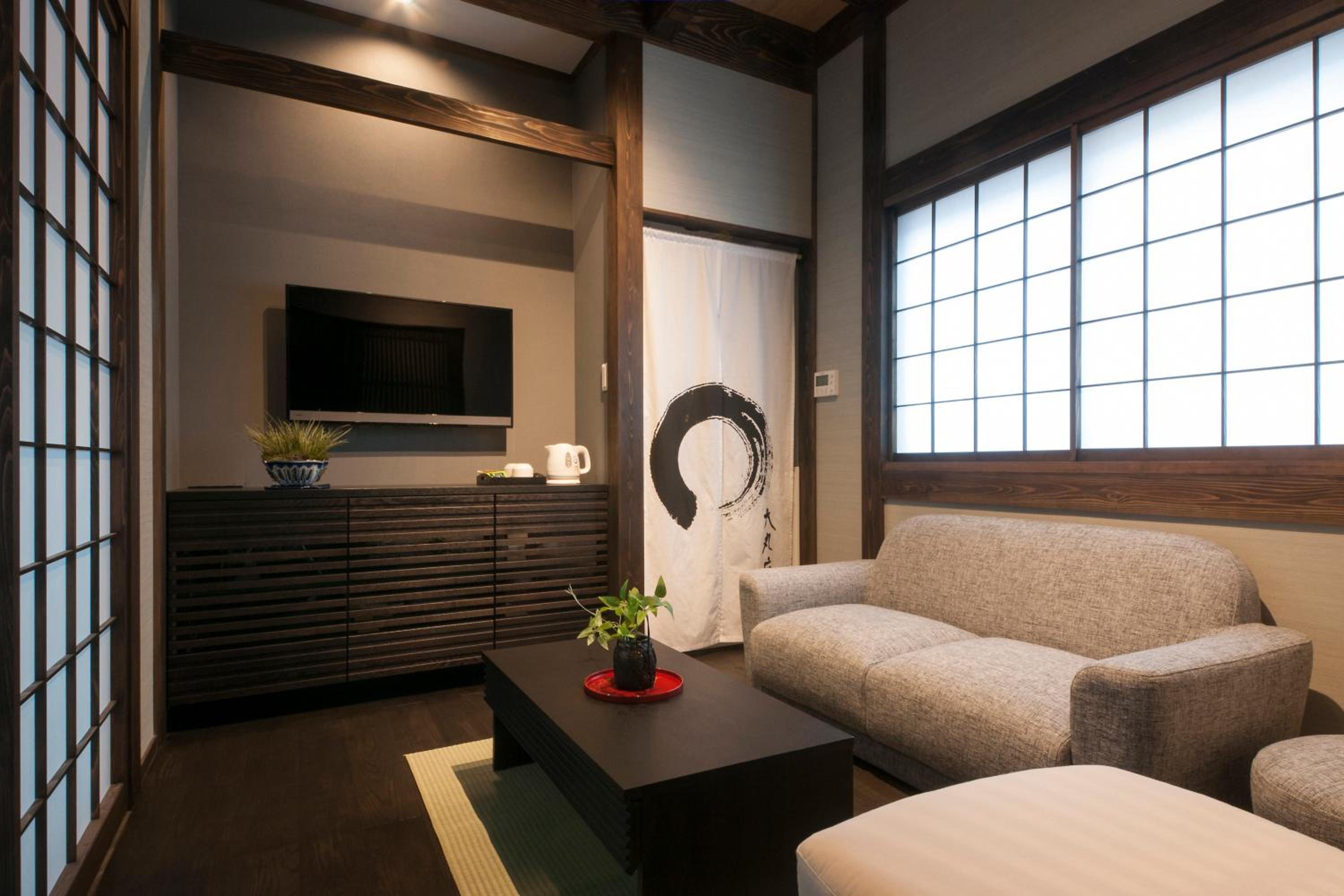 Two-Bedroom House - Photo 1